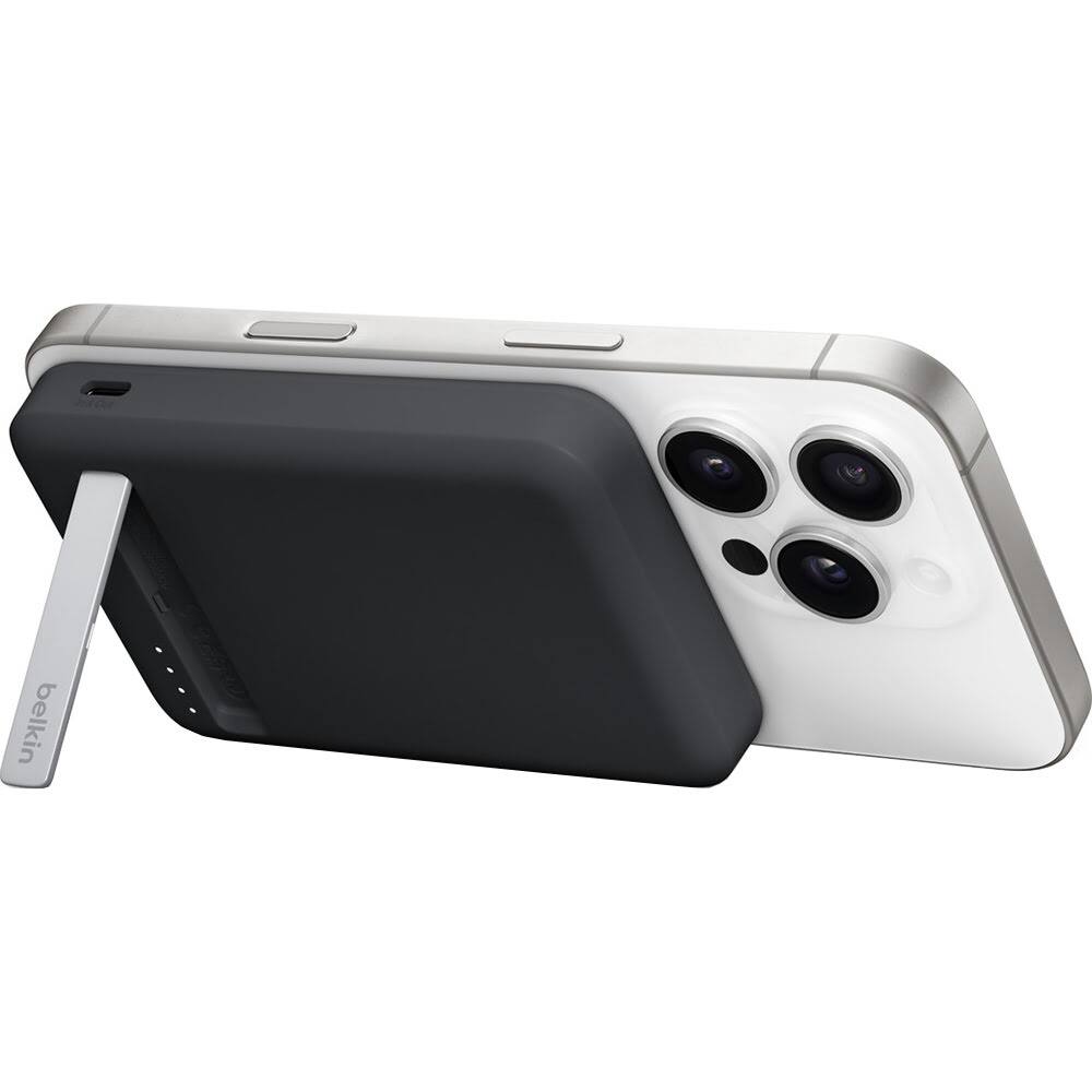 Back. Belkin - Belkin BoostCharge Pro Magnetic Power Bank 5K - Black.