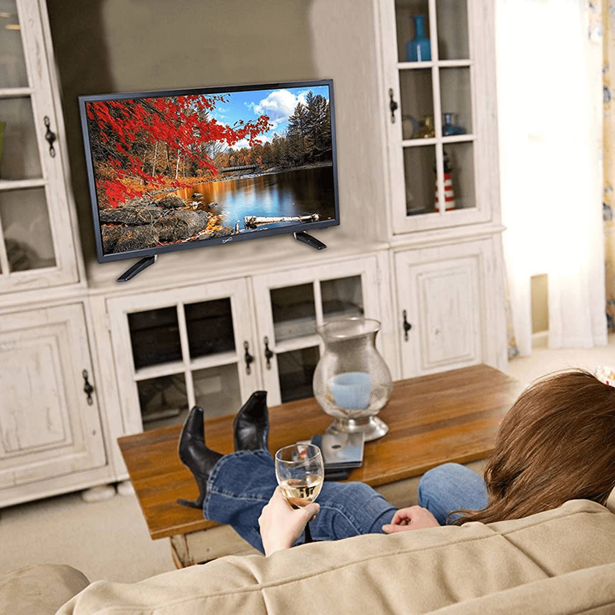 Alt View 3. Supersonic - 22" 12 Volt ACDC Widescreen LED HDTV with USB and HDMI.