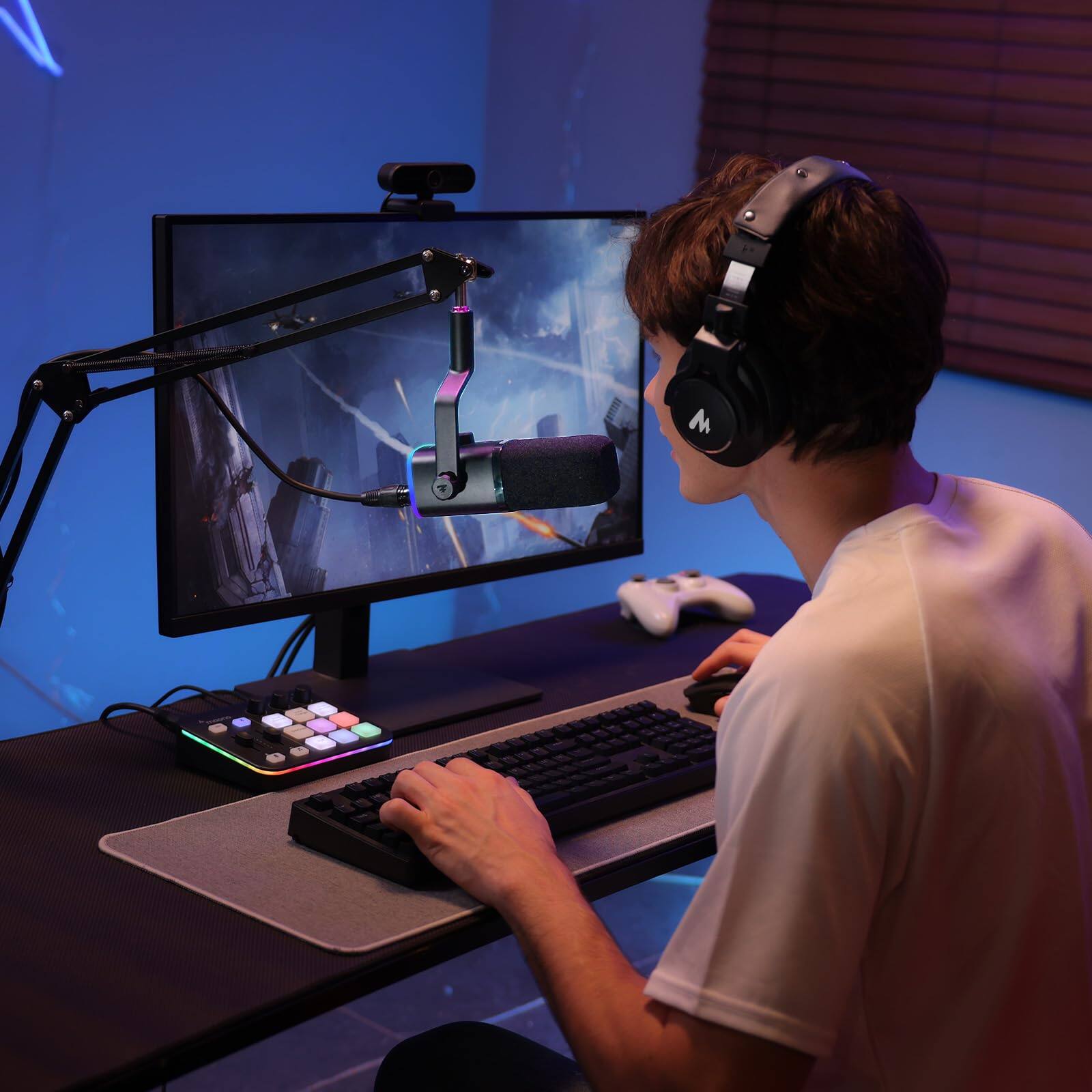 Left. Fabibe - Xlr/usb Gaming Microphone Kit: Dynamic Pc Mic For Streaming Podcasting Software Support Mute Button Gain Control... - White.