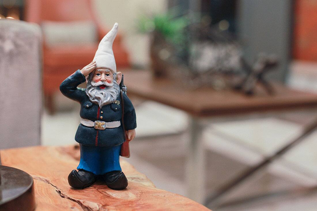 Alt View 4. Zeckos - 8 inch Dress Blues Saluting U.S. Marine Military Garden and Shelf Gnome Statue - Navy.