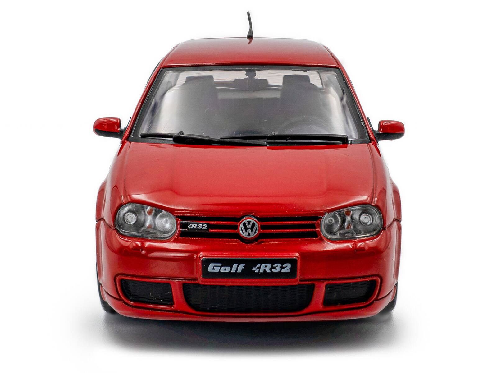 Golf R32