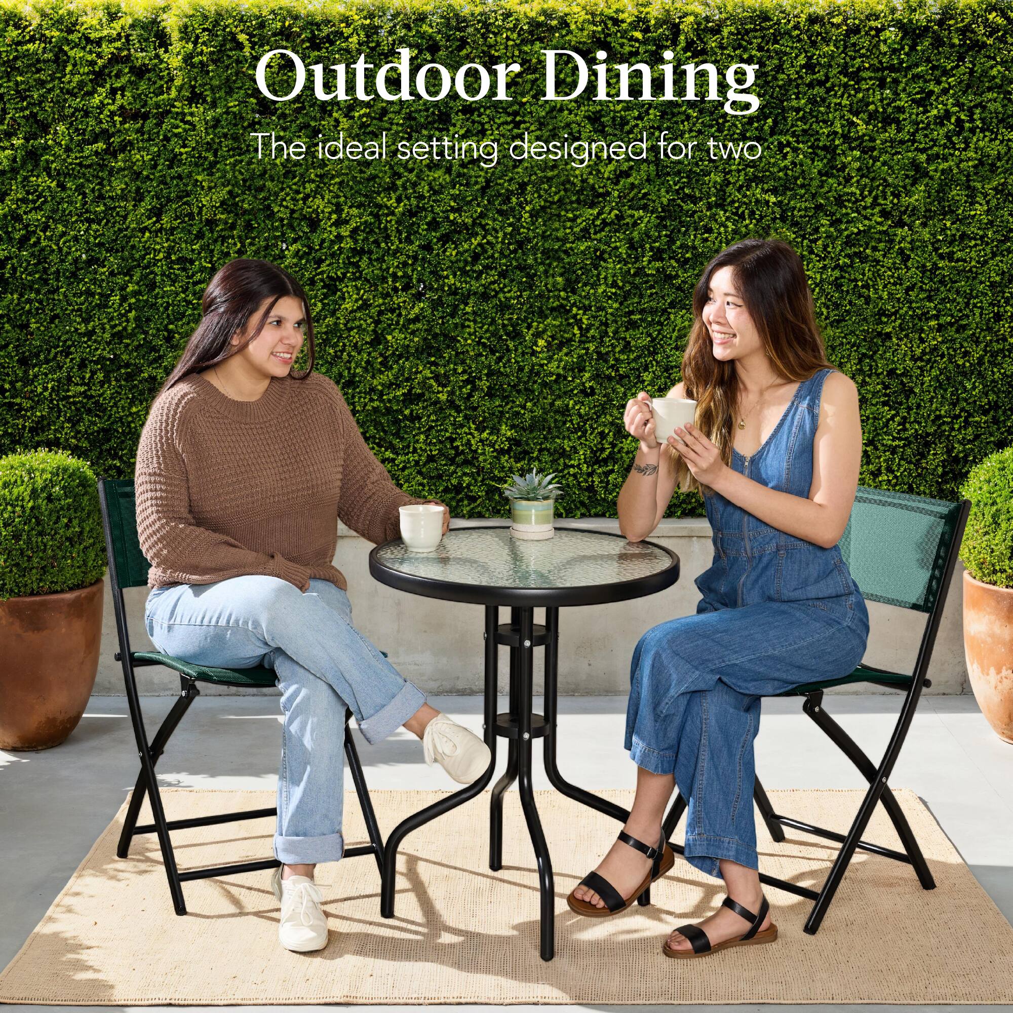 Outdoor Dining  
The ideal setting designed for two