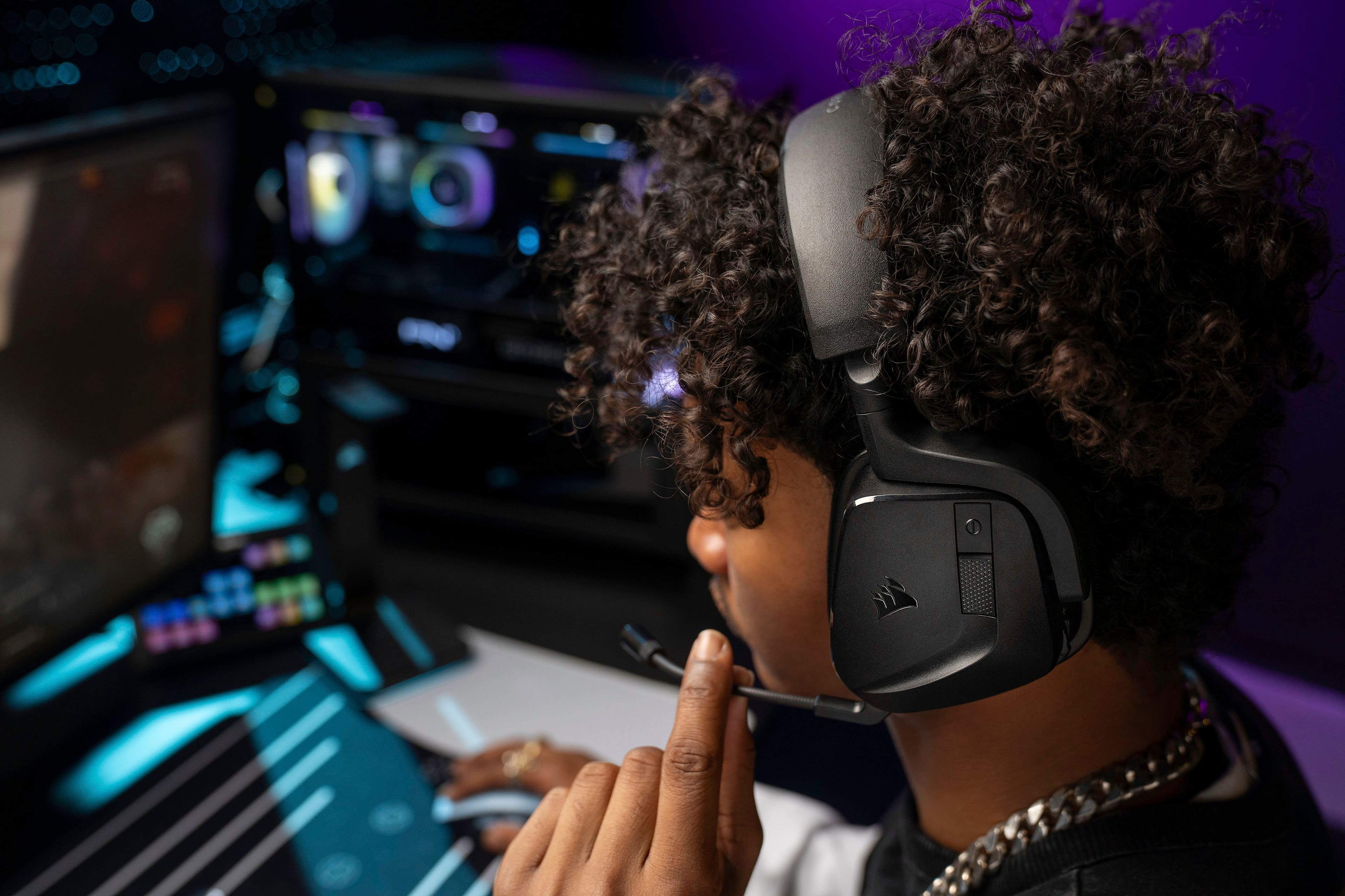 Alt View 13. CORSAIR - VOID v2 Wireless Gaming Headset for PC, PS5, PS4, Nintendo Switch, and Mobile - Carbon.