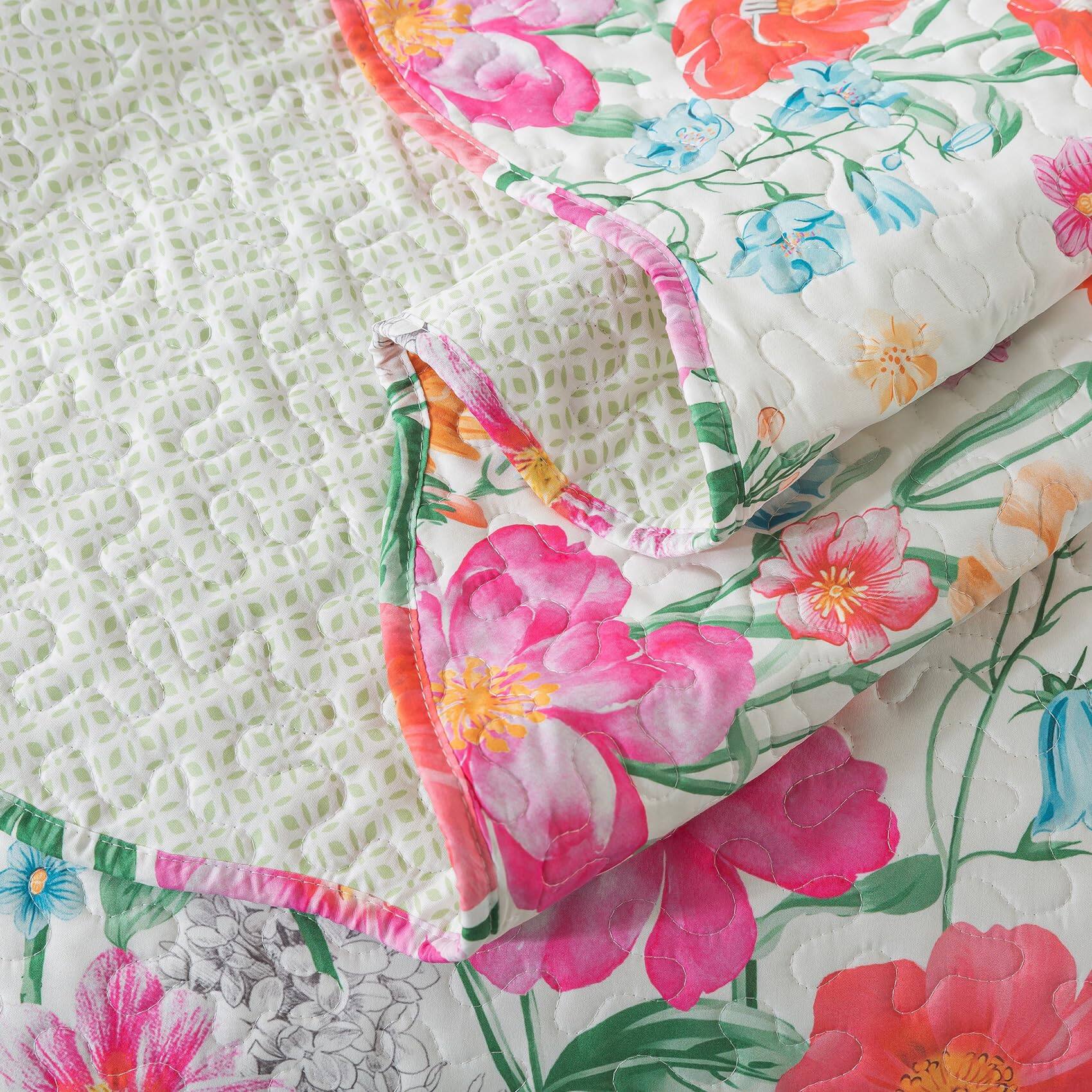 Alt View 2. TECH SAFARI - Floral Quilt Set Ultra Soft Reversible Bedding With 1 And 2 Shams Flower For All Season Coreopsis - F-blue King.