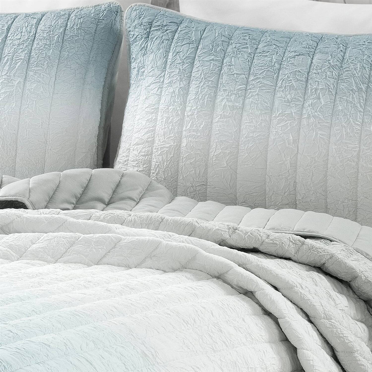 Left. Hivvago - Full/Queen Aqua Blue and Grey Lightweight Polyester Fabric 3 Piece Quilt Set - Aqua Blue and Grey.
