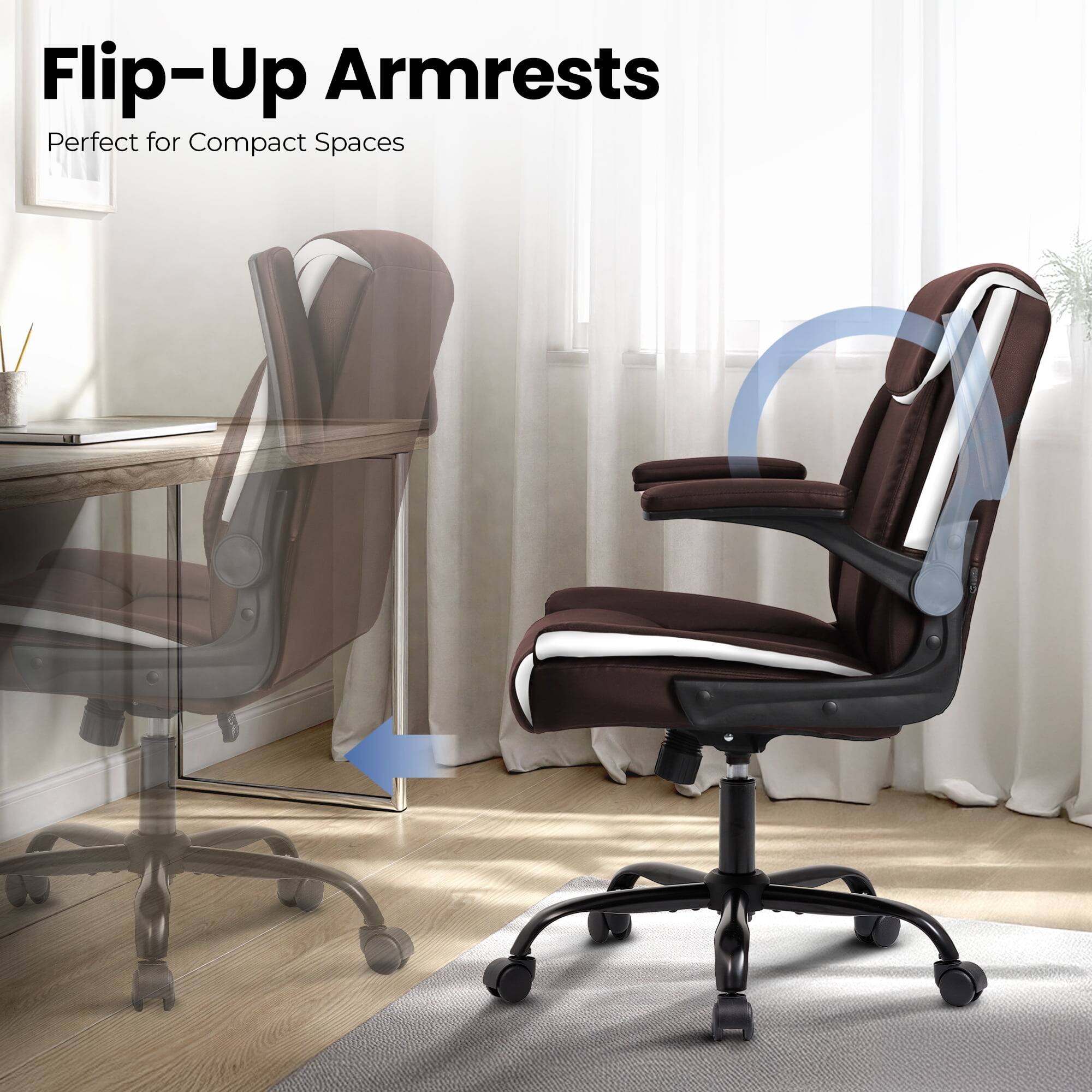 Flip-Up Armrests  
Perfect for Compact Spaces