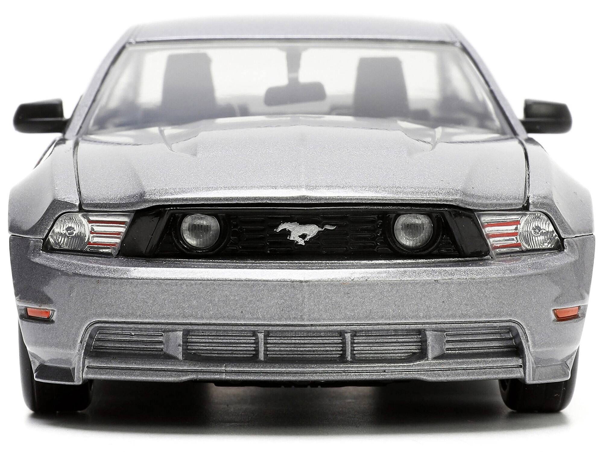 Alt View 4. Jada - 2010 Ford Mustang GT Gray Metallic with Flames "Ford Motor Company" "Bigtime Muscle" Series 1/24 Model Car by Jada.