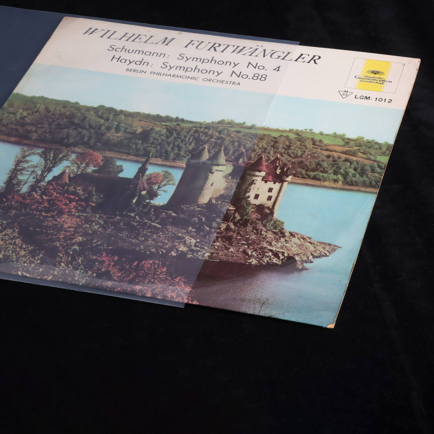 Wilhelm Furtwängler  
Schumann: Symphony No. 4  
Haydn: Symphony No. 88  
Berlin Philharmonic Orchestra  
LGM-1012