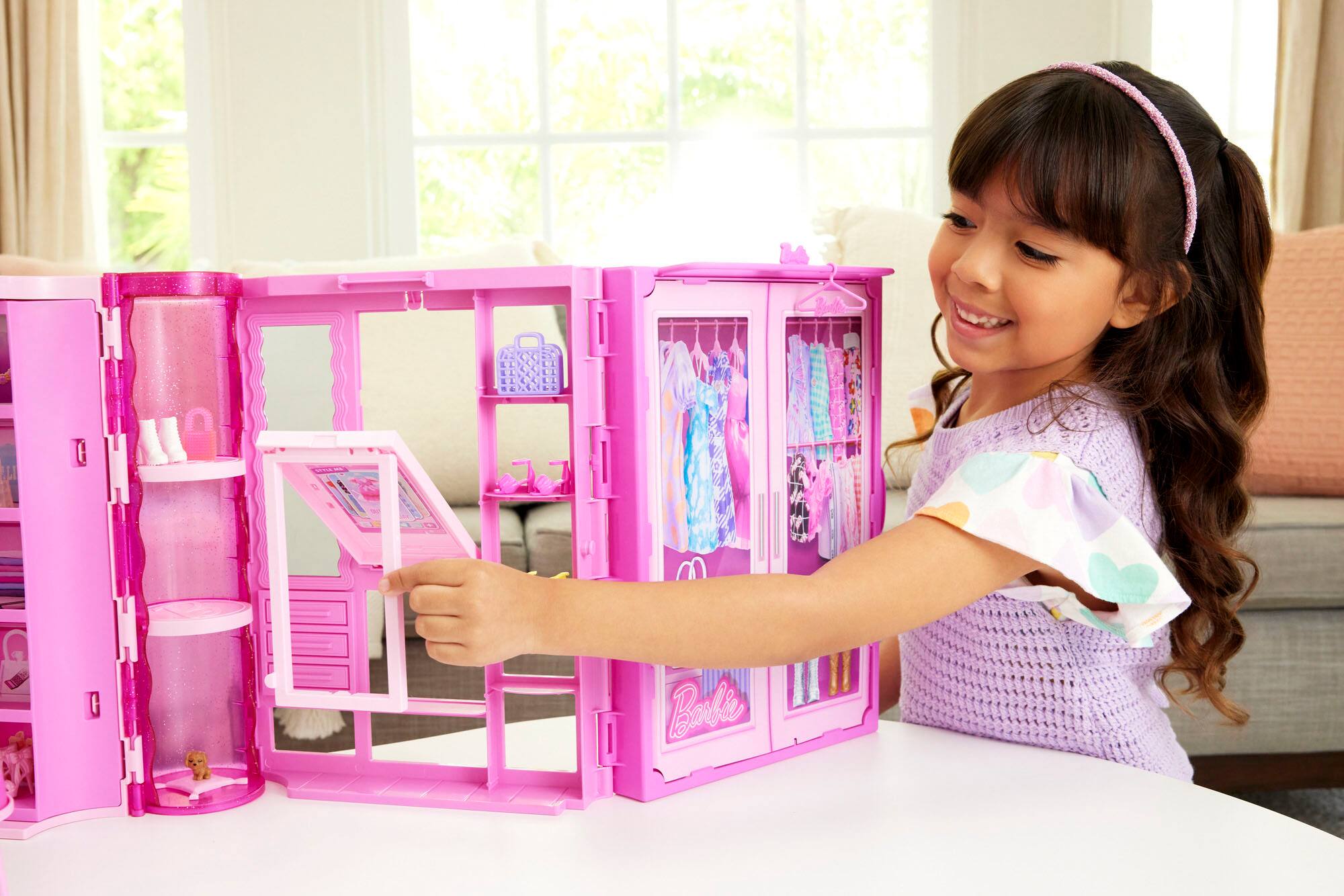 Alt View 16. Barbie - 3' Dream Closet with 1.5" Doll and Accessories.