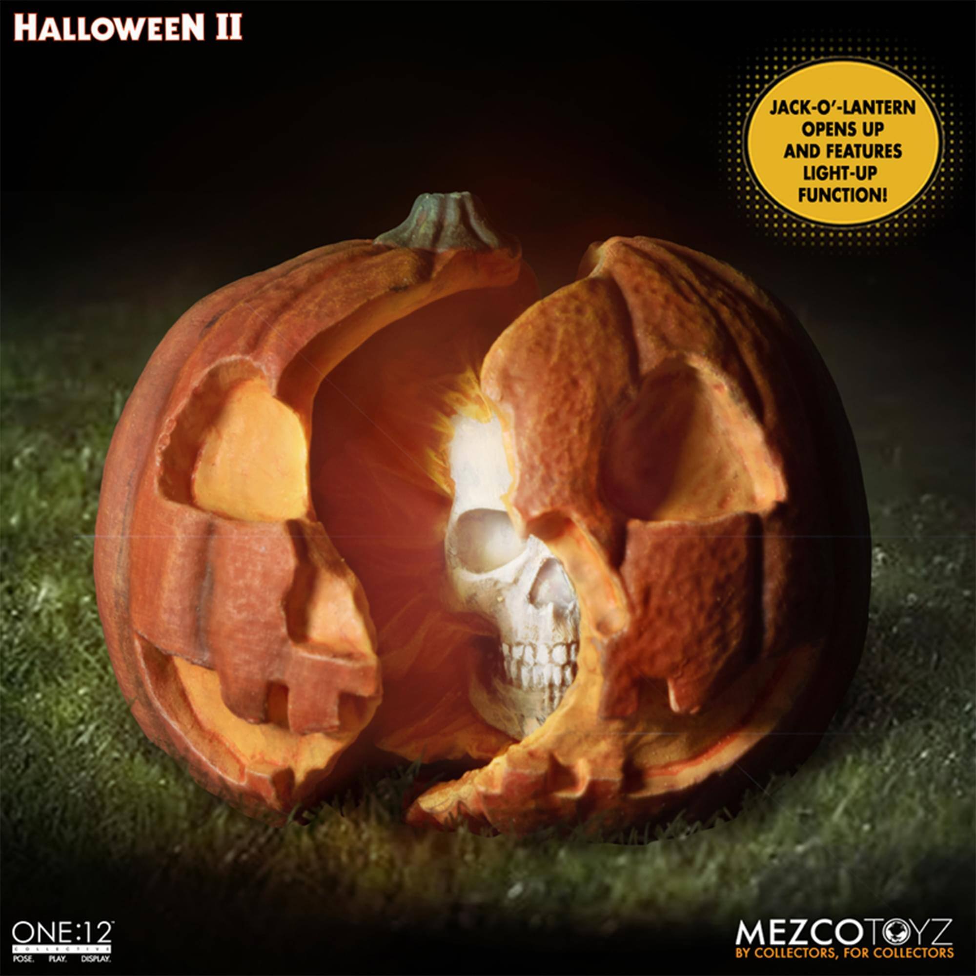 Halloween II Jack-O'-Lantern opens up and features light-up function! One:12 pose play display by MezcoToyz, for collectors