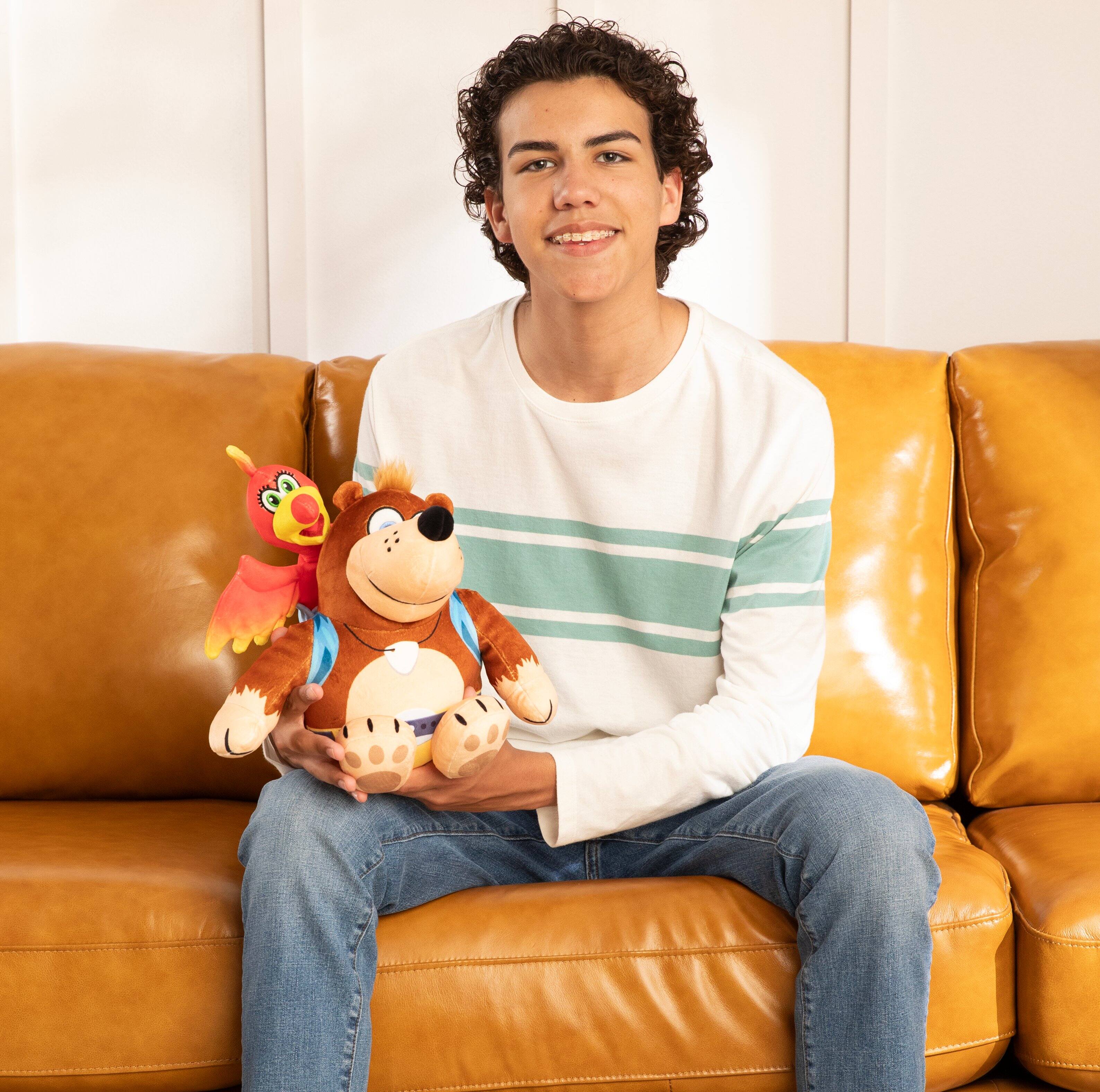 Angle. TOMY - Club Mocchi Mocchi - Banjo Kazooie 10" Plush.