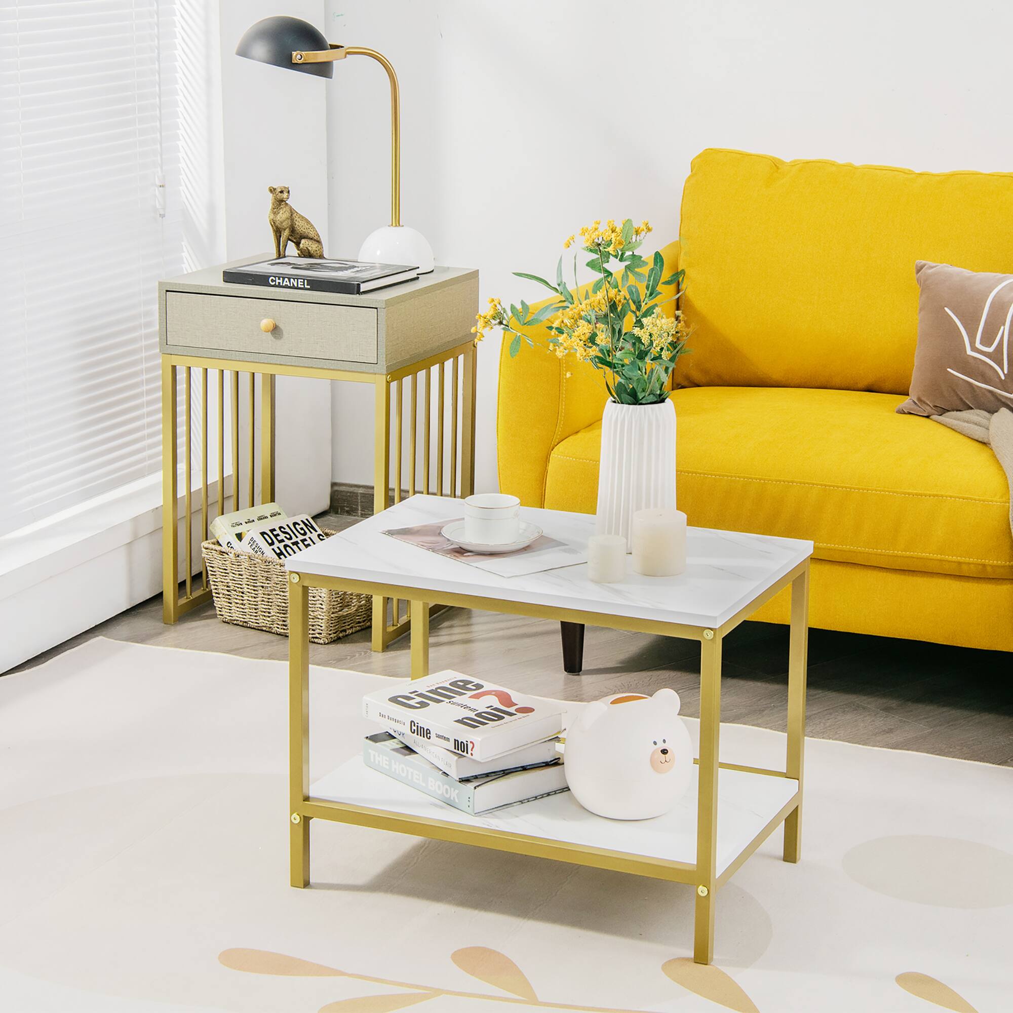 CHANEL

DESIGN HOTEL

Cine no?

THE HOTEL BOOK