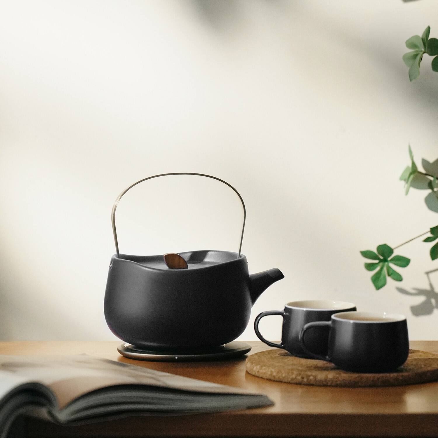 Back. OHOM - Leiph Self-heating Teapot Set - Inkstone Black - Black.
