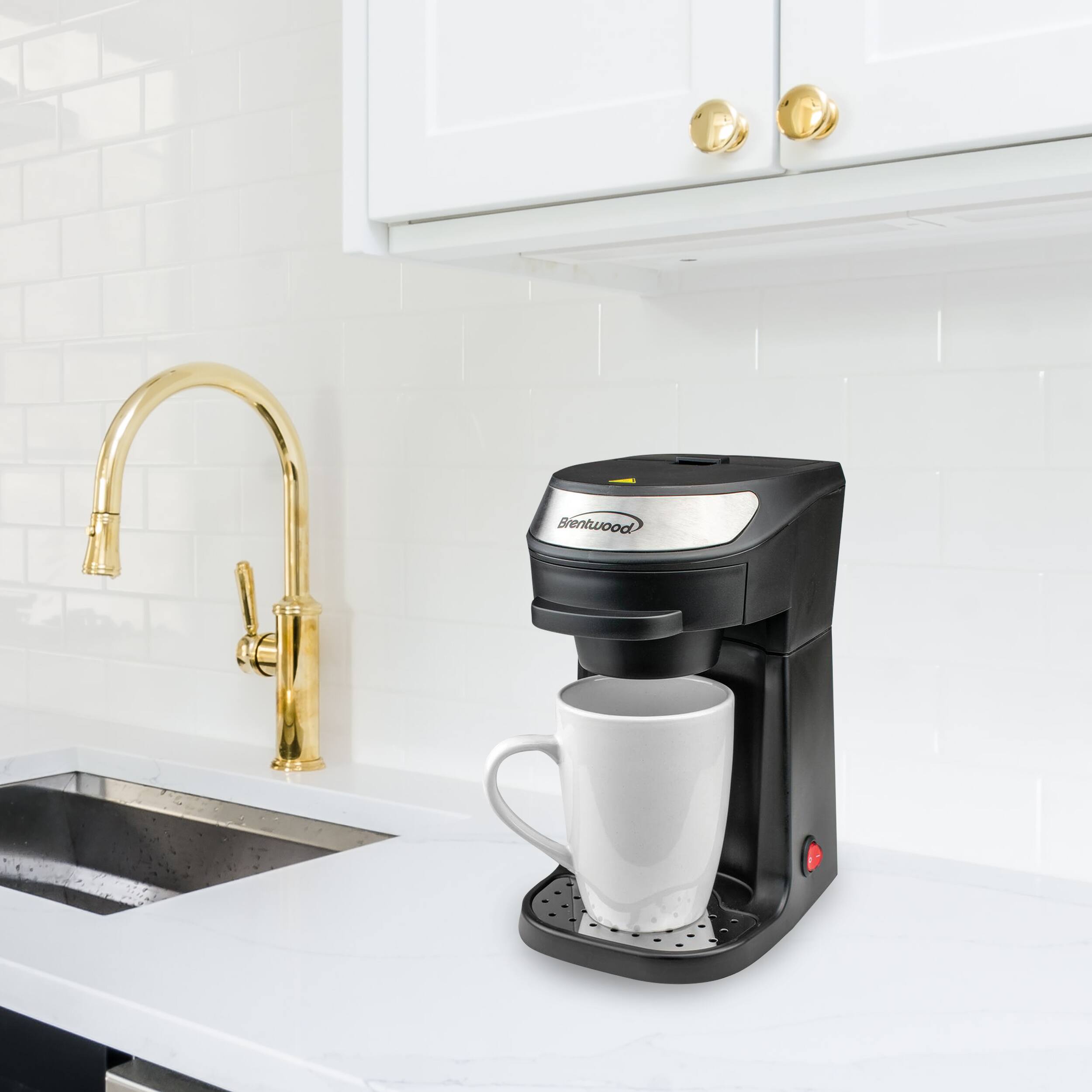 Alt View 5. Brentwood - Brentwood Single Serve Coffee Maker in Black with Mug - Black.