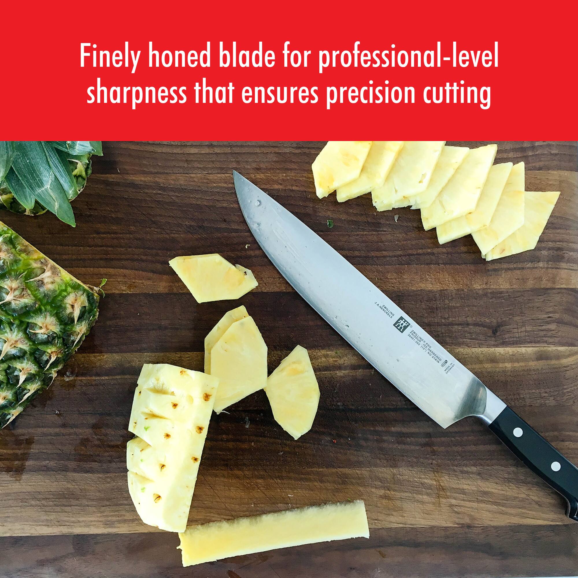 Finely honed blade for professional-level sharpness that ensures precision cutting