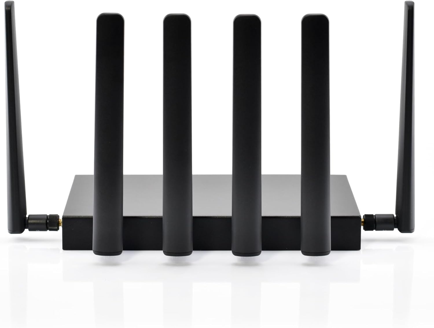 Front. Solid Signal - IQMC412 4G LTE Wi-Fi Router.