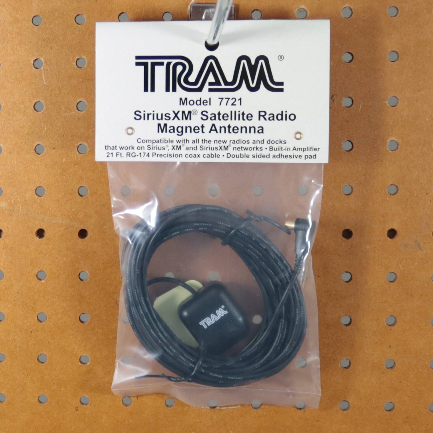 TRAM  
Model 7721  
SiriusXM® Satellite Radio Magnet Antenna  

Compatible with all the new radios and docks that work on Sirius® XM and SiriusXM® networks  
Built-in Amplifier  
21 Ft. RG-174 Precision coax cable  
Double sided adhesive pad  

TRAM