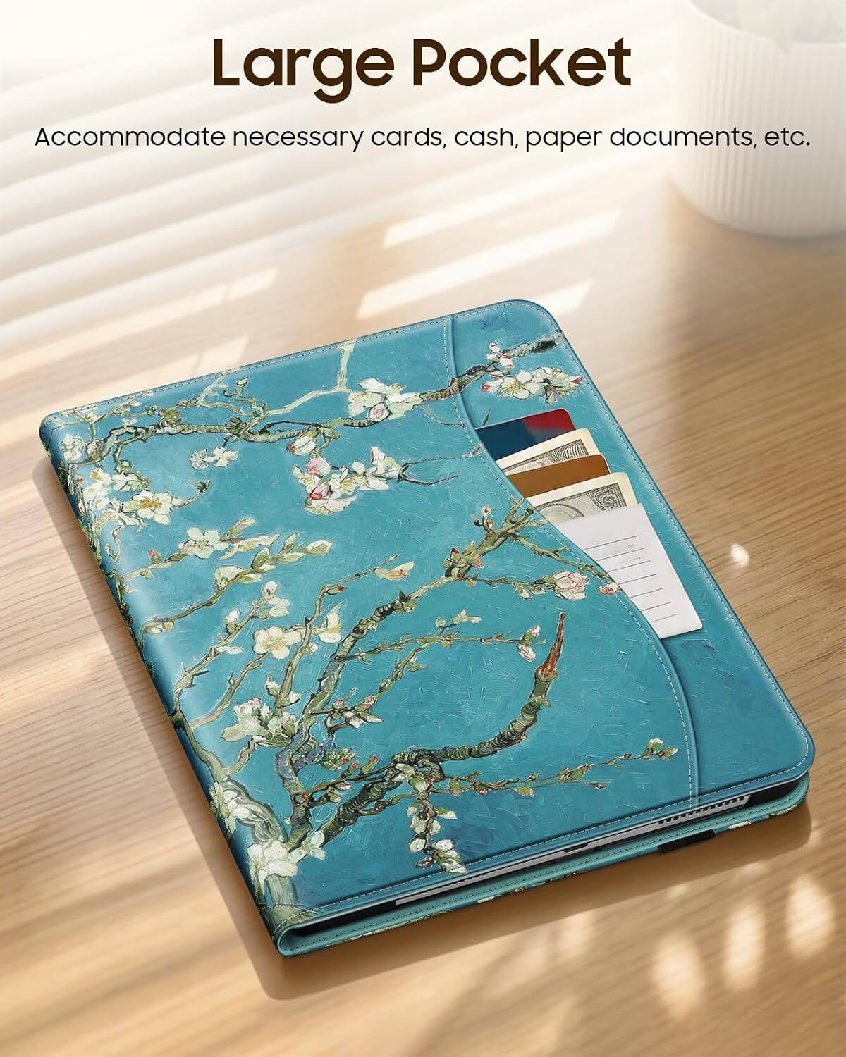 Large Pocket  
Accommodate necessary cards, cash, paper documents, etc.