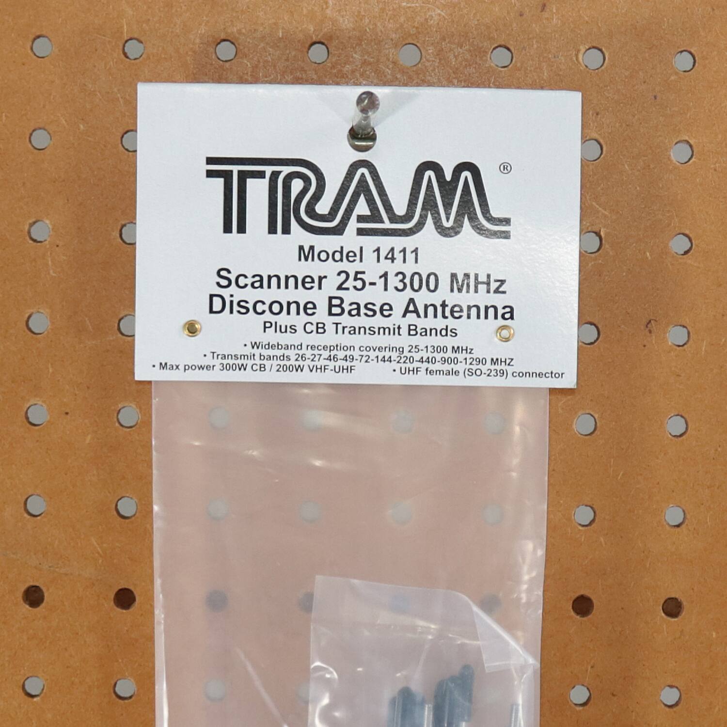 TRAM  
Model 1411  
Scanner 25-1300 MHz  
Discone Base Antenna  
Plus CB Transmit Bands  

- Wideband reception covering 25-1300 MHz  
- Transmit bands 26-27-46-49-72-144-220-440-900-1290 MHz  
- Max power 300W CB / 200W VHF-UHF  
- UHF female (SO-239) connector
