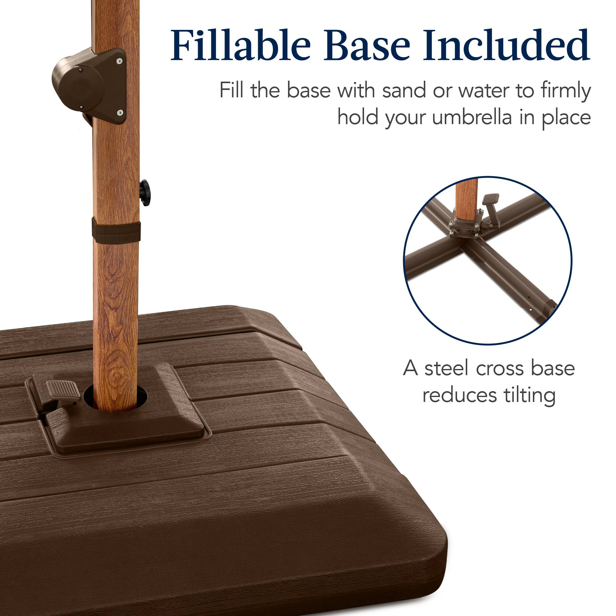 Fillable Base Included

Fill the base with sand or water to firmly hold your umbrella in place.

A steel cross base reduces tilting.