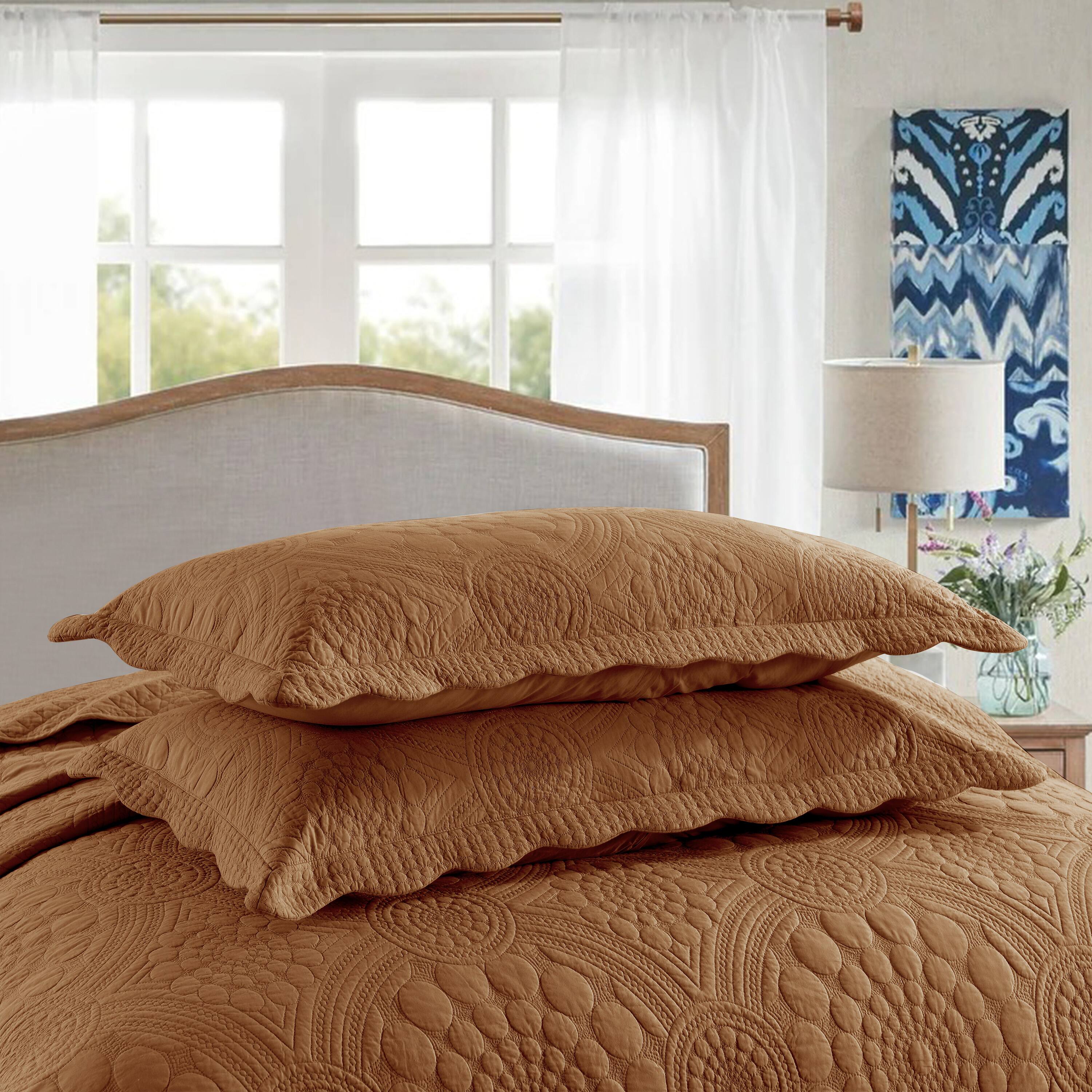 Back. MarCielo - Marcielo 3 Piece 100% Cotton Oversized Bedspread Lightweight Quilt Set - Dusty Orange.