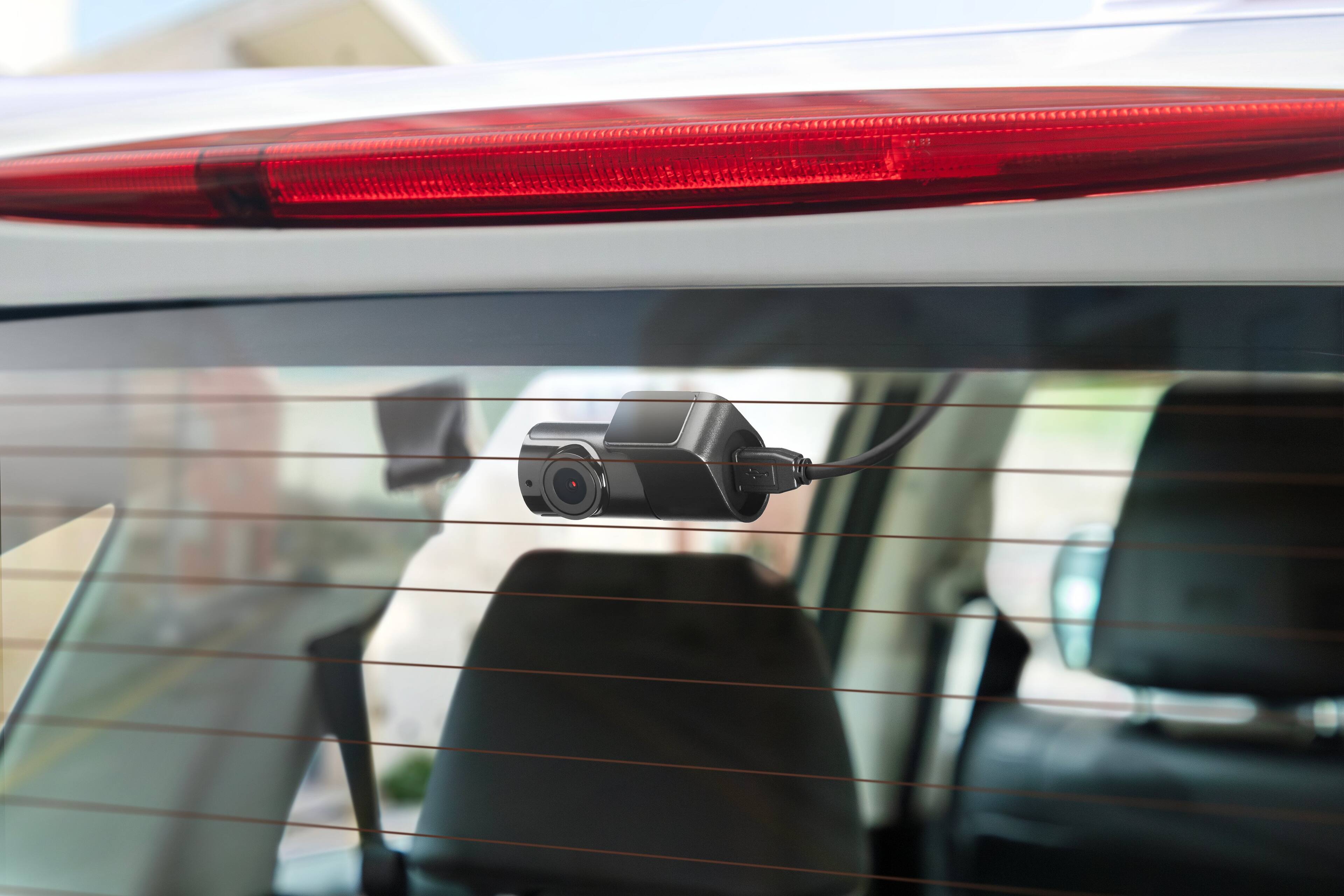 Alt View 7. THINKWARE - ARC800 4K UHD Front and Full HD Rear Dash Cam with Built-In GPS and Wi-Fi, Compatible with iOS, Android, MacOS, Windows - Black.
