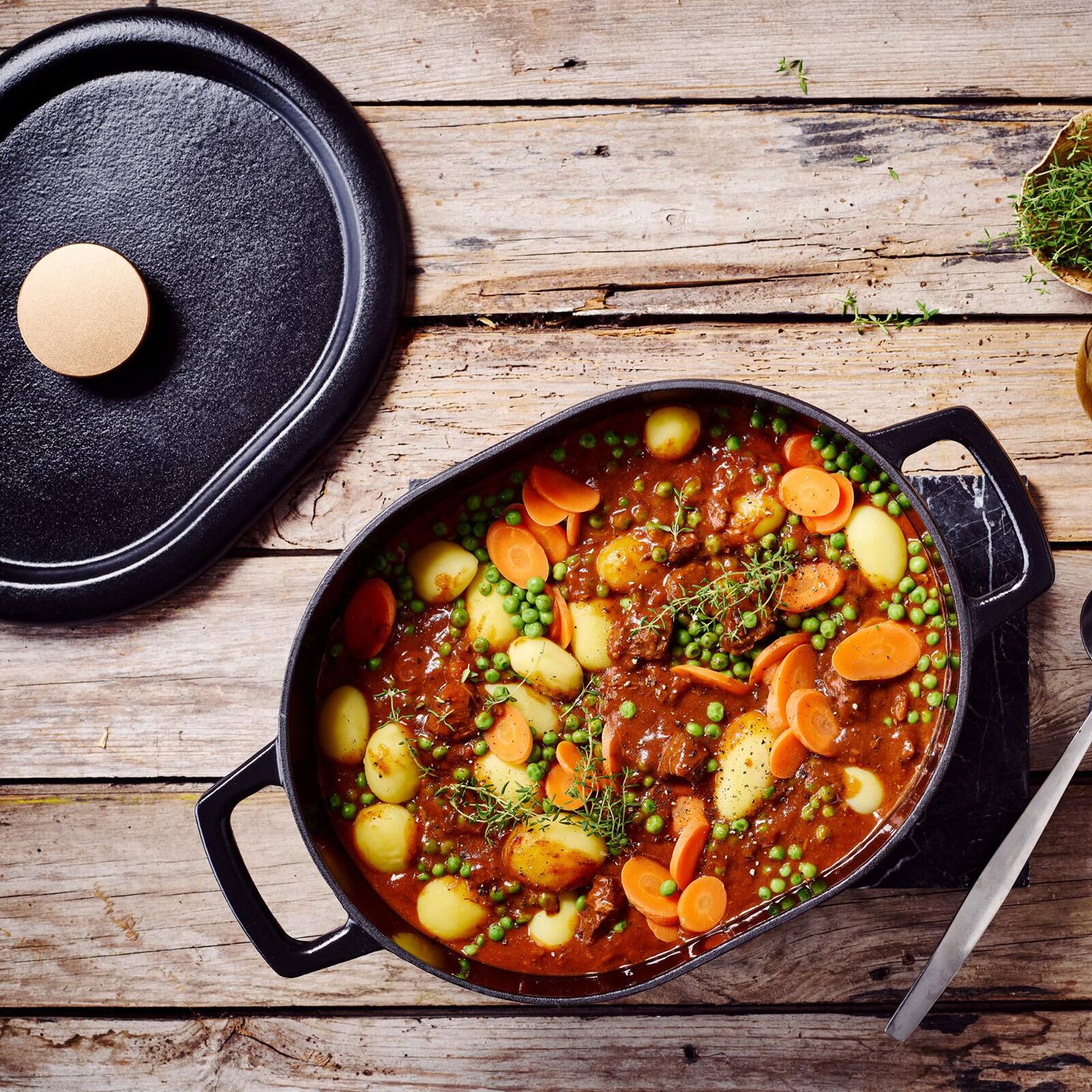 Alt View 8. Alva - Alva Nori Enameled Cast Iron Oval Dutch Oven, 6-Qt. - Black.