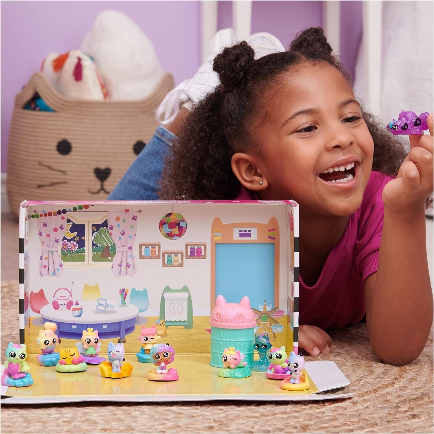 Left. Spin Master - Gabby’s Dollhouse Meow-mazing 12-Pack Mini Figures Rainbow-Themed Playset for Kids Ages 5+ - Multicolor.