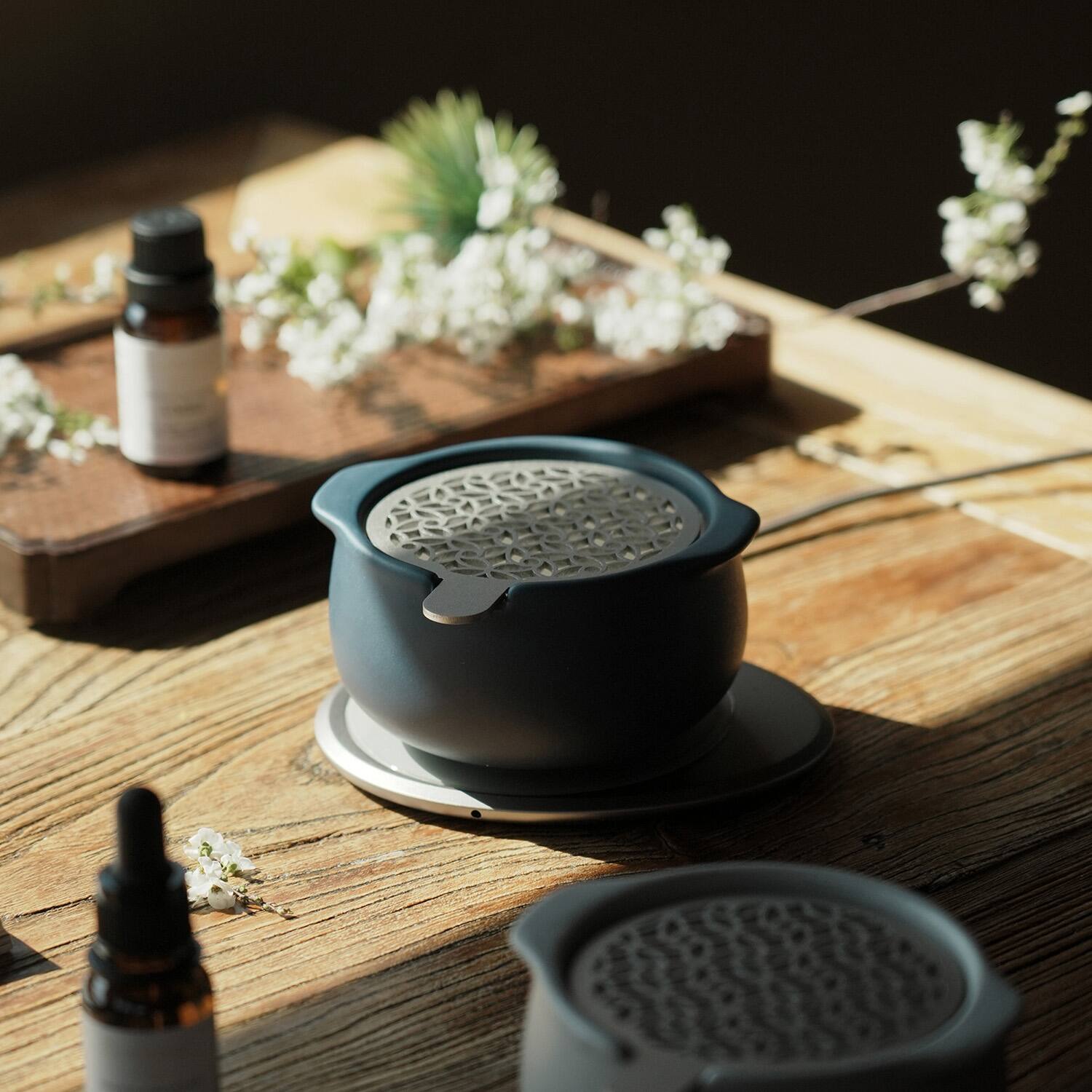 Back. OHOM - Jun Self-heating Diffuser Set - Navy Blue.