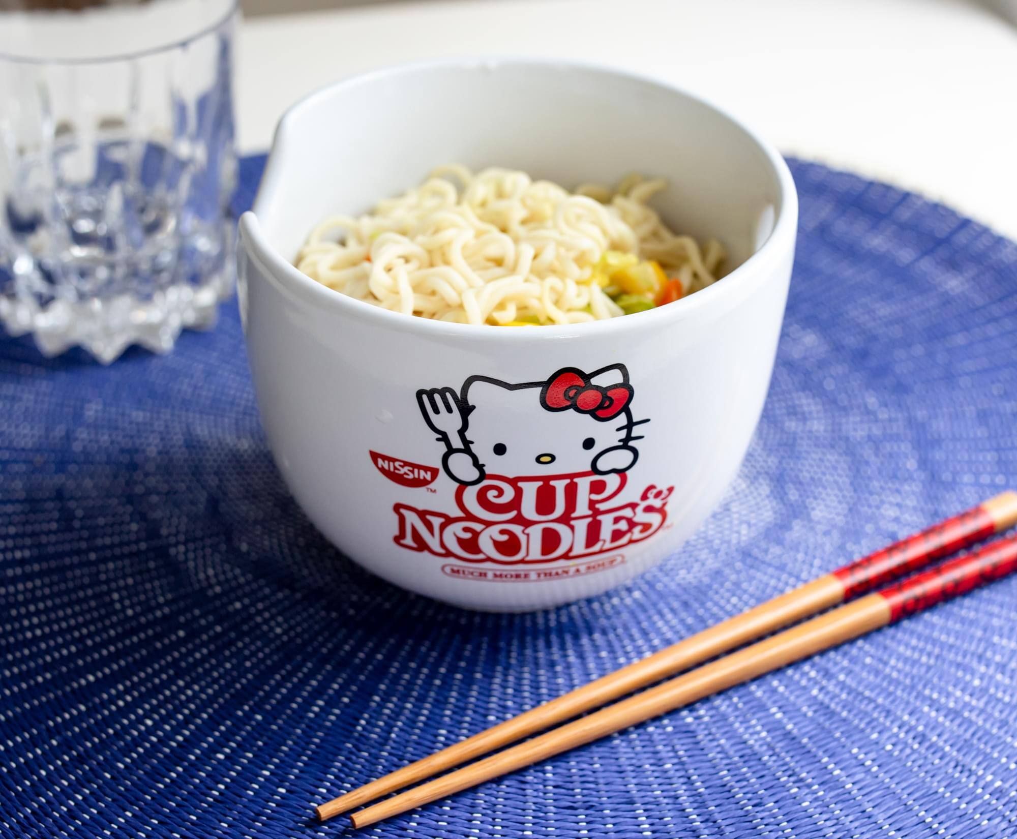 NISSIN  
CUP & NEODLES  
MUCH MORE THAN A BOWL