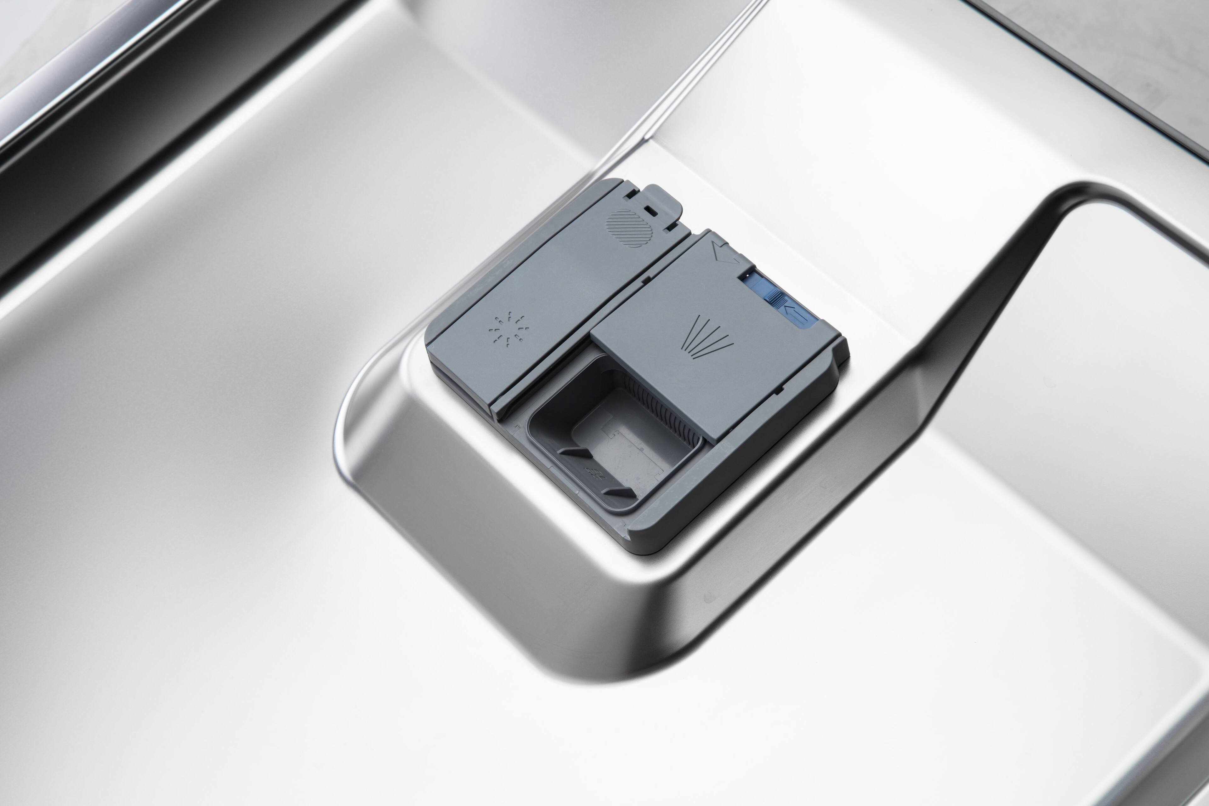 Alt View 2. Viking - Dishwasher - Stainless Steel.