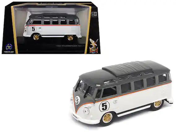 8+
1962 VOLKSWAGEN MICROBUS
DE CAST BOA
5