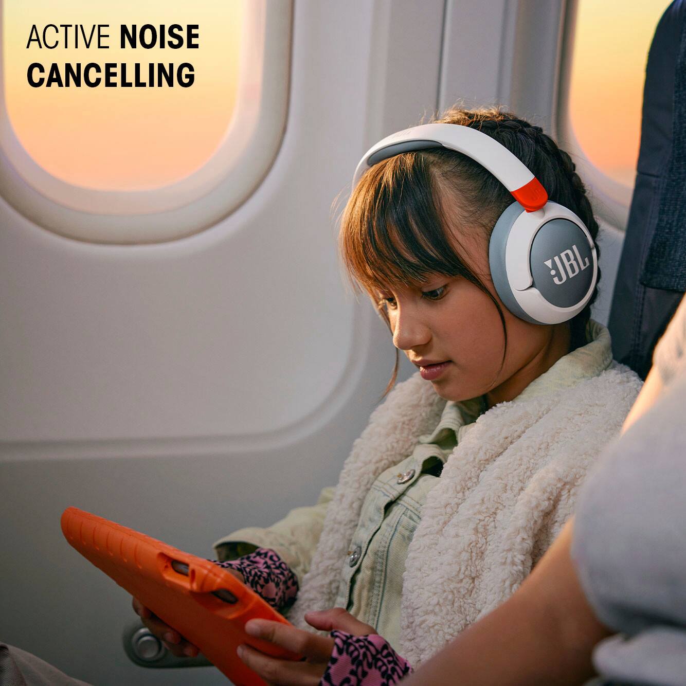 ACTIVE NOISE CANCELLING, JBL