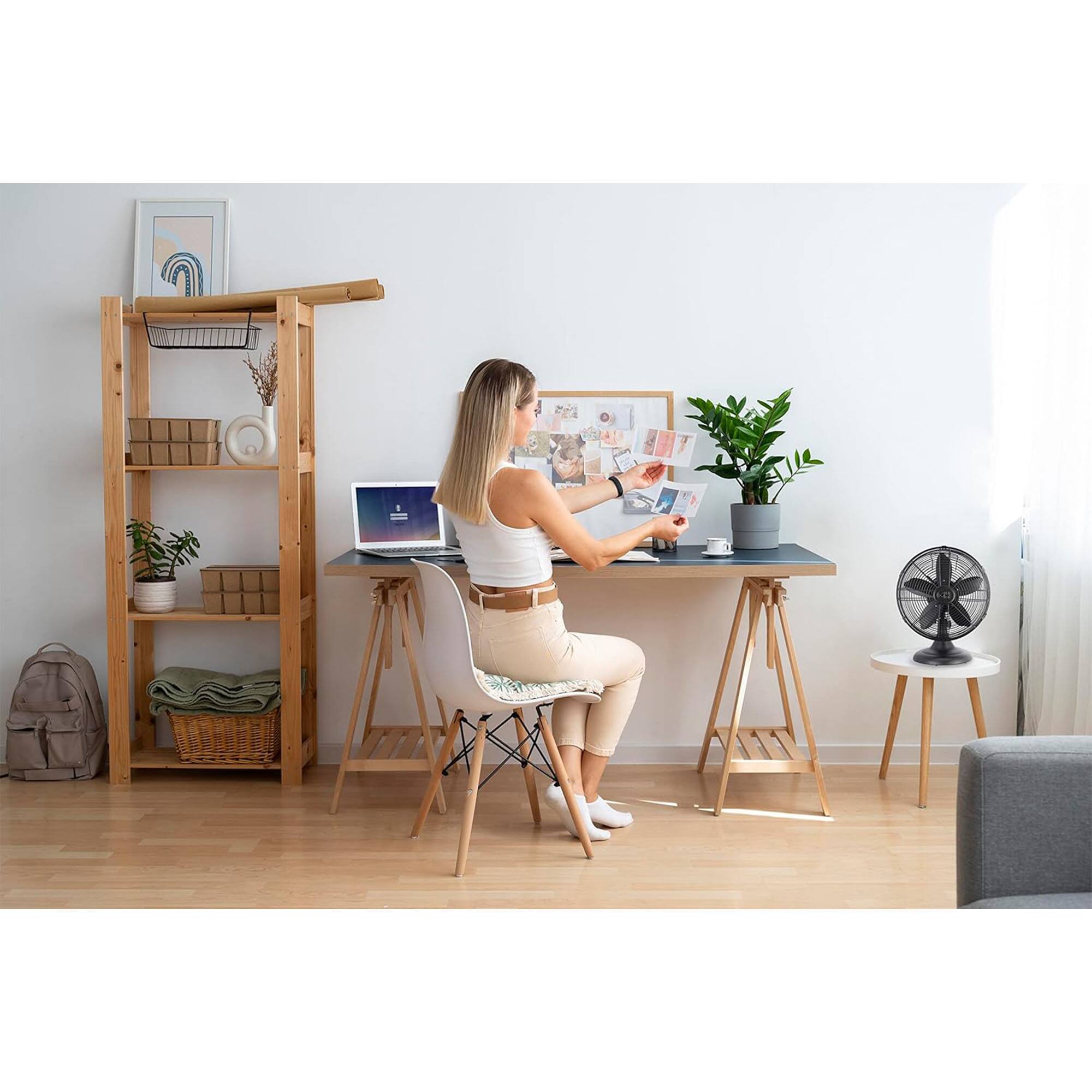 Alt View 10. Good Housekeeping - Good Housekeeping All-Metal Oscillating Retro Desk Fan, 12 Inch, Breezewave - Breezewave.