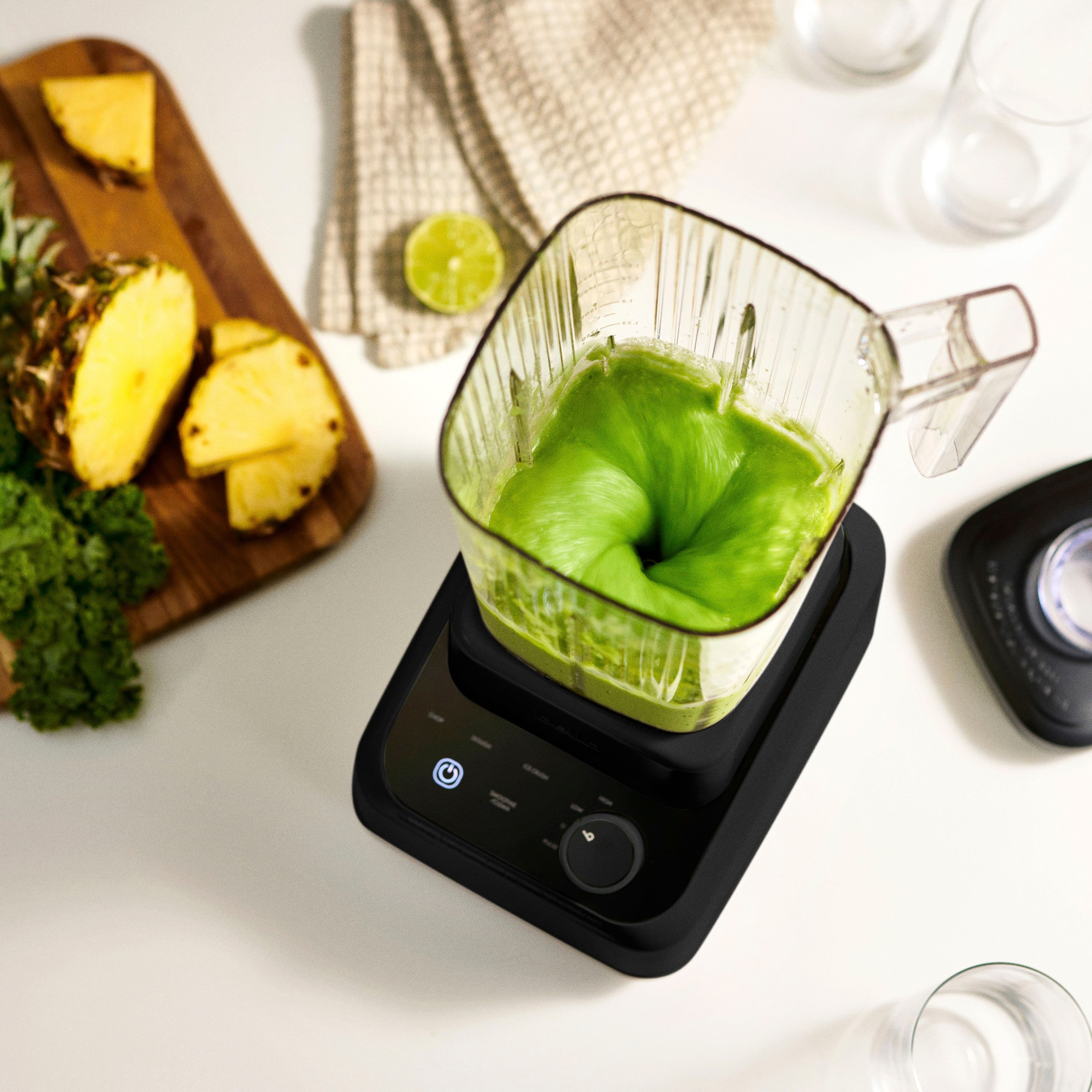 Alt View 16. bella PRO - MasterBlend 3-in-1 Prep System with Blender, Personal Blender & Food Processor - Black Wash.