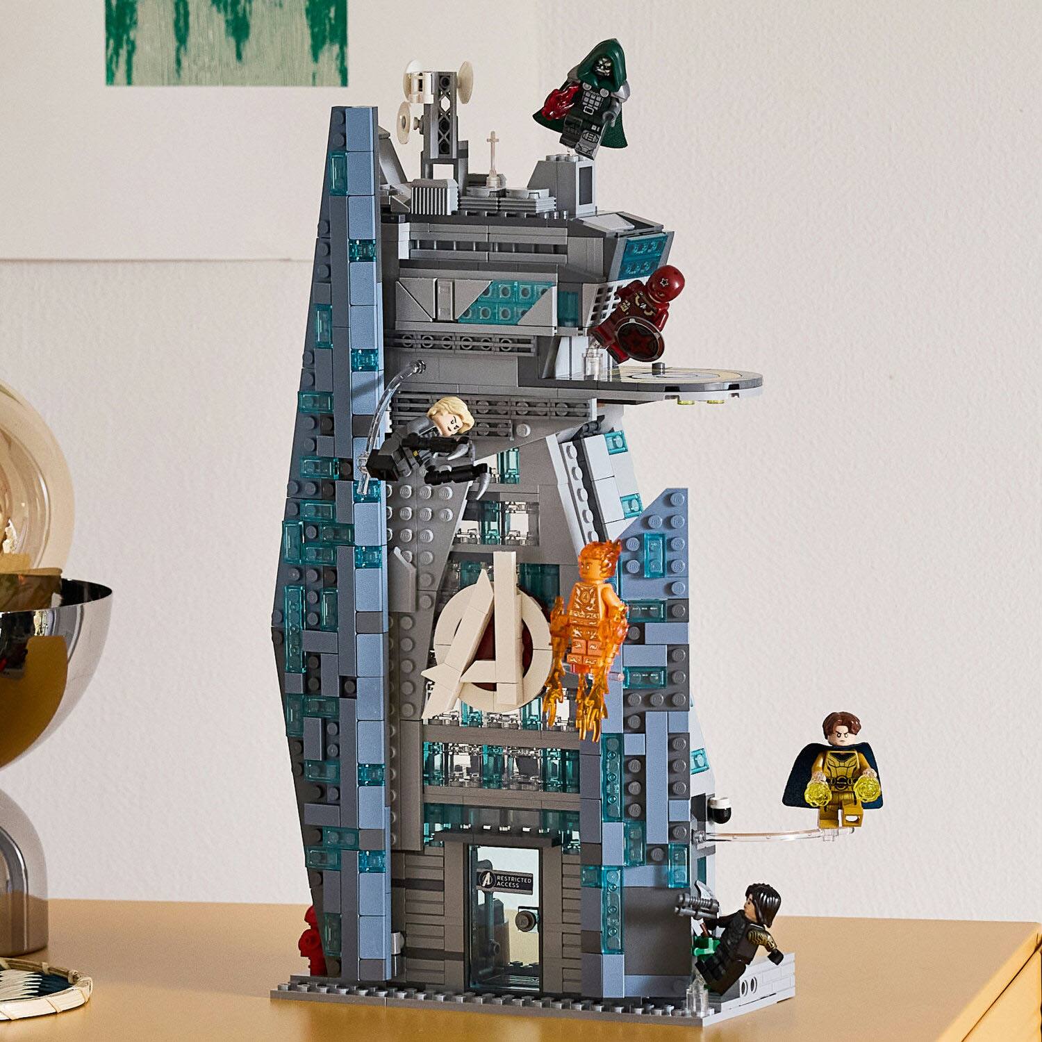 Alt View 13. LEGO - Marvel Avengers: Doomsday New Avengers Tower 76352.