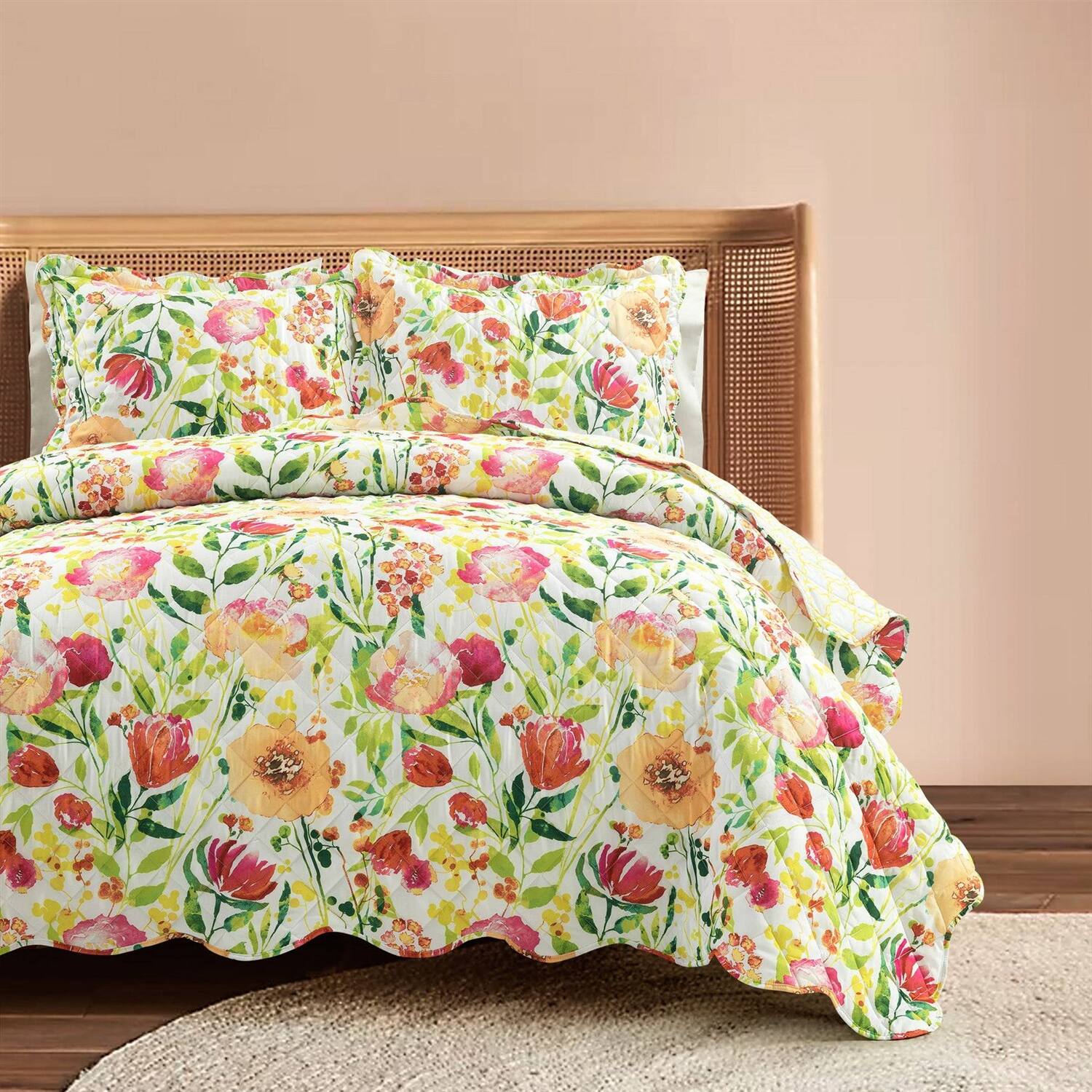Front. Hivvago - Full/Queen Lightweight Polyester Scalloped Edges Floral Quilt Set - Multi.