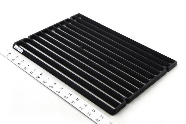 Front. Onward Manufacturing - Onward - ONW11251 CI COOKING GRID - MONARCH 300 (set of 2) cooking grids.