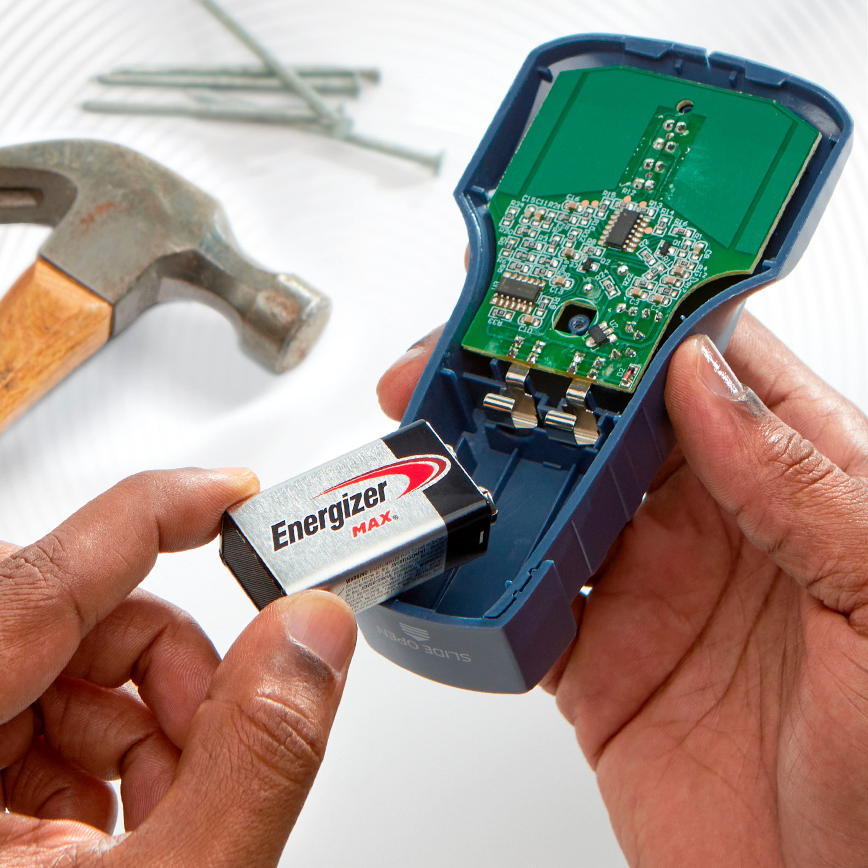 Alt View 13. Energizer - MAX 9V Batteries (2 Pack), 9 Volt Alkaline Batteries - Silver.