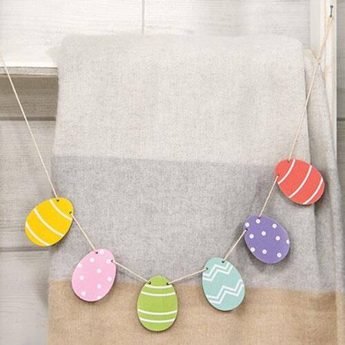 Angle. BreeBe - Wooden Easter Egg Mini Garland - Multi.