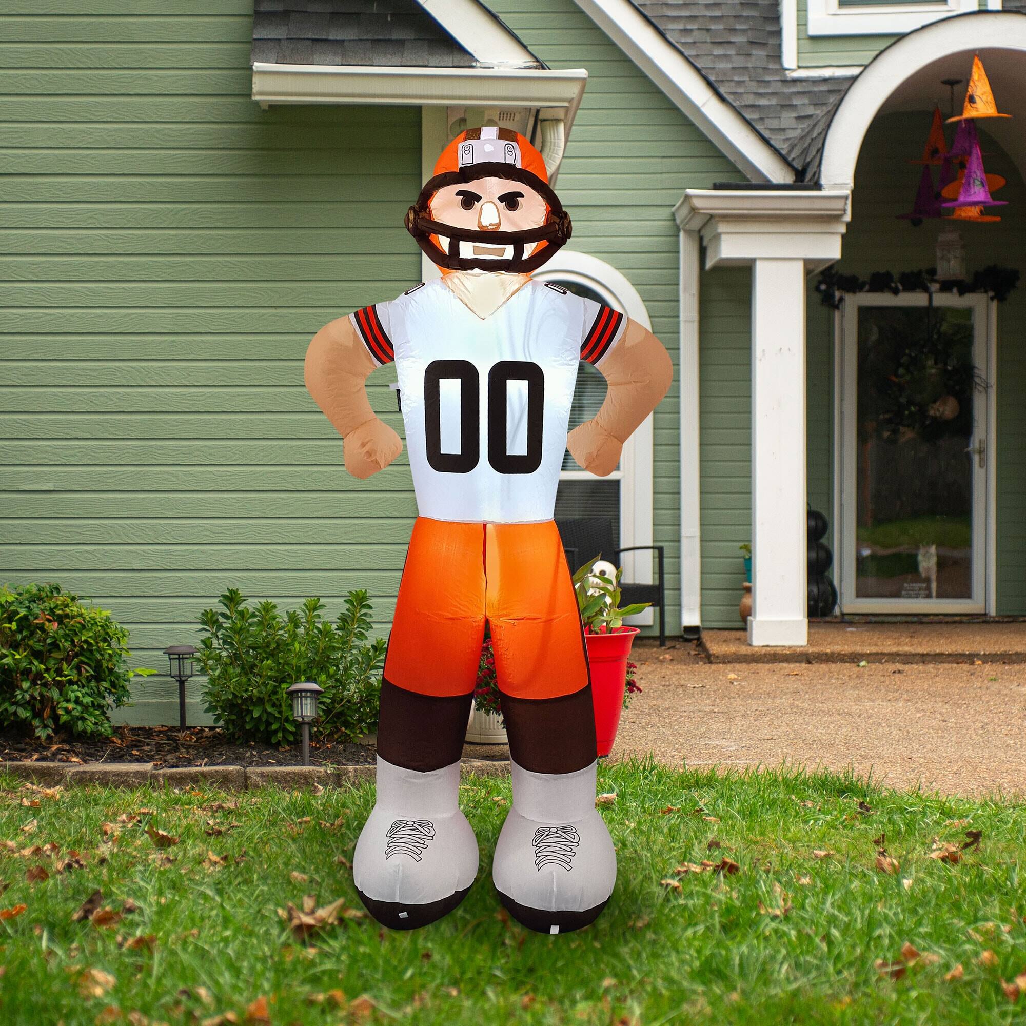 Alt View 3. Logo Brands - Cleveland Browns Player Lawn Inflatable - Multicolor.