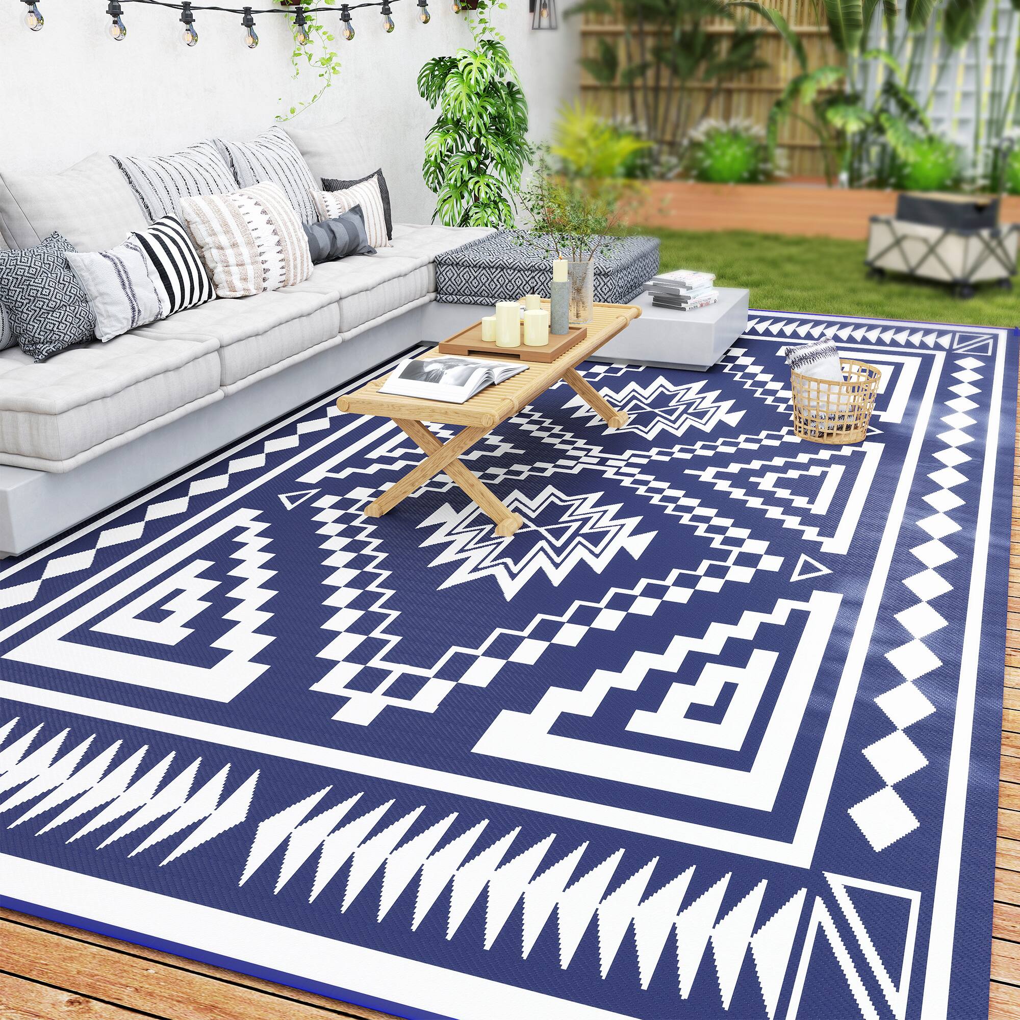 Outsunny - Outdoor Rug for Patio, 9' x 18' Waterproof Large Mat, Reversible Plastic Straw Rug for Décor - Blue and White Square Patchwork