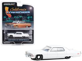 Greenlight - 1972 Cadillac Sedan deVille Lowrider Cotillion Interior "California Lowriders" Series 3 1/64 Diecast - White With Blue