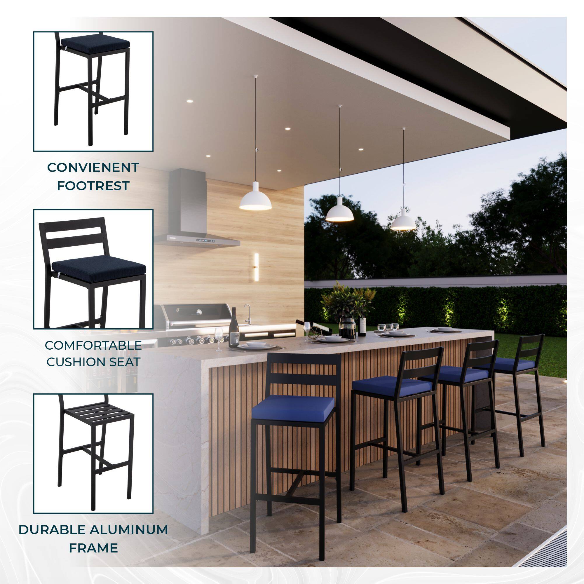 CONVENIENT FOOTREST  
COMFORTABLE CUSHION SEAT  
DURABLE ALUMINUM FRAME
