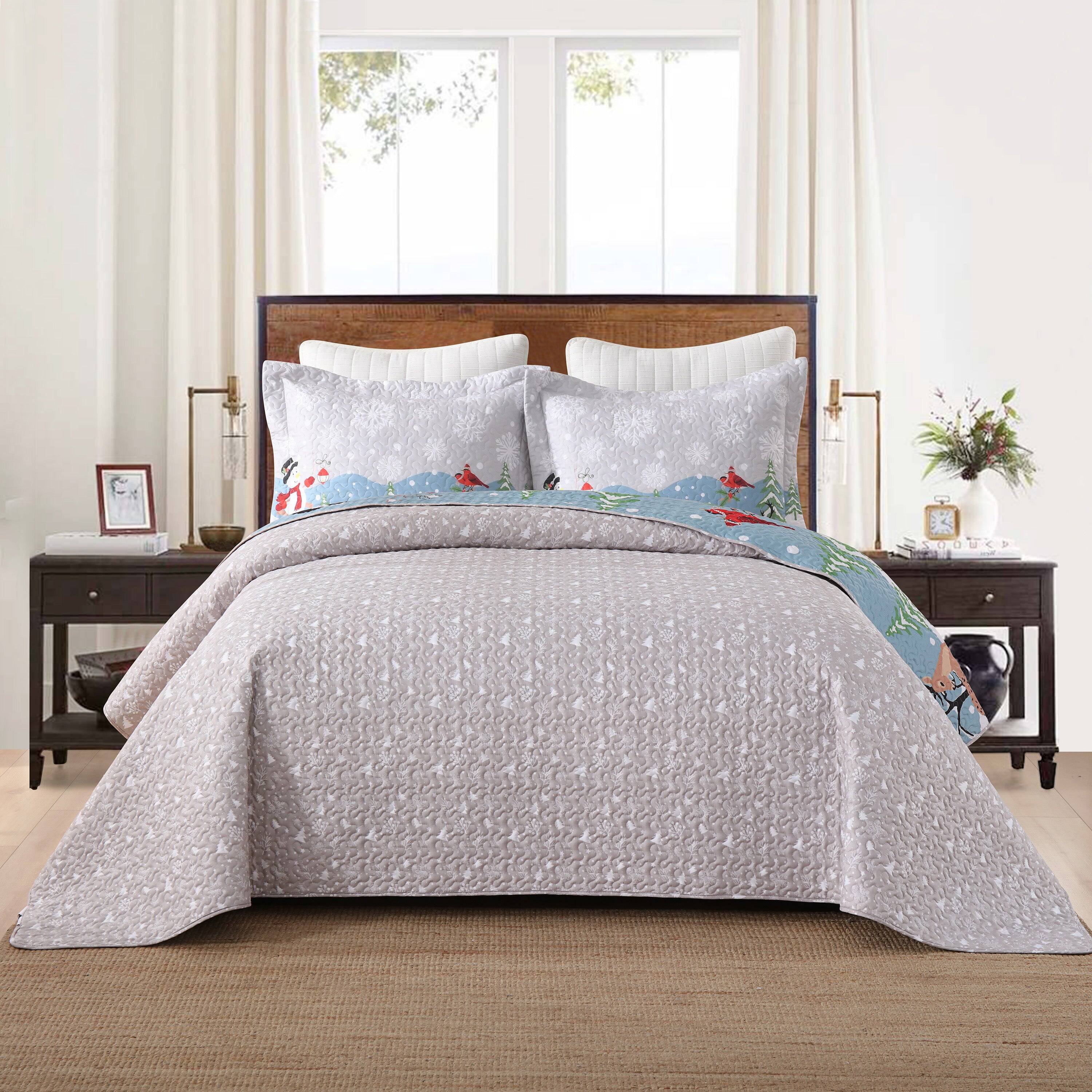 Alt View 4. MarCielo - MarCielo 3 Pcs Wonderland Polyester Reversible Bedspread Set Christmas Quilt Set - Multicolored.