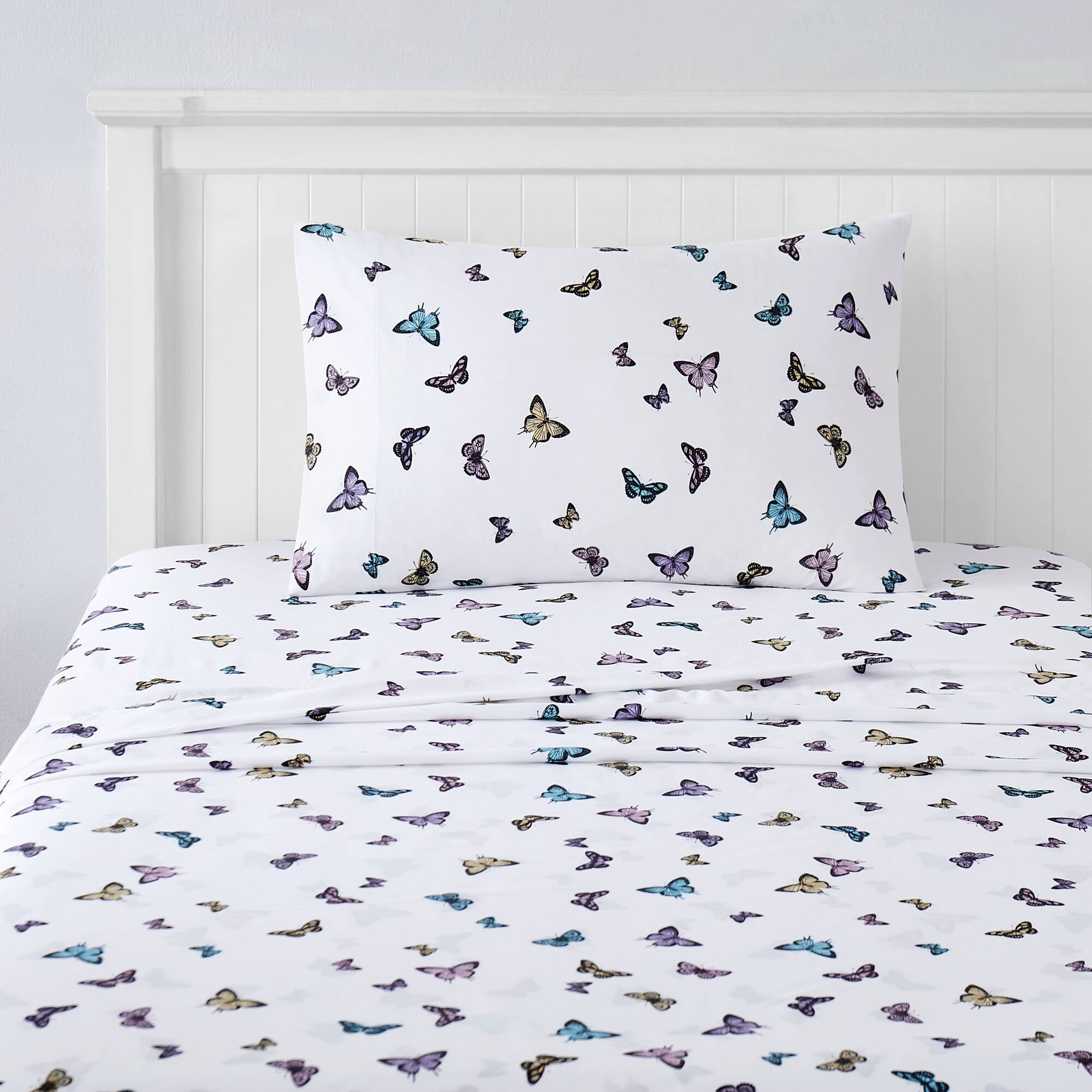 Angle. Sweet Home Collection - Kids' Printed Classic & Bright Ultra Soft Microfiber Sheet Sets - Full - Butterflies.