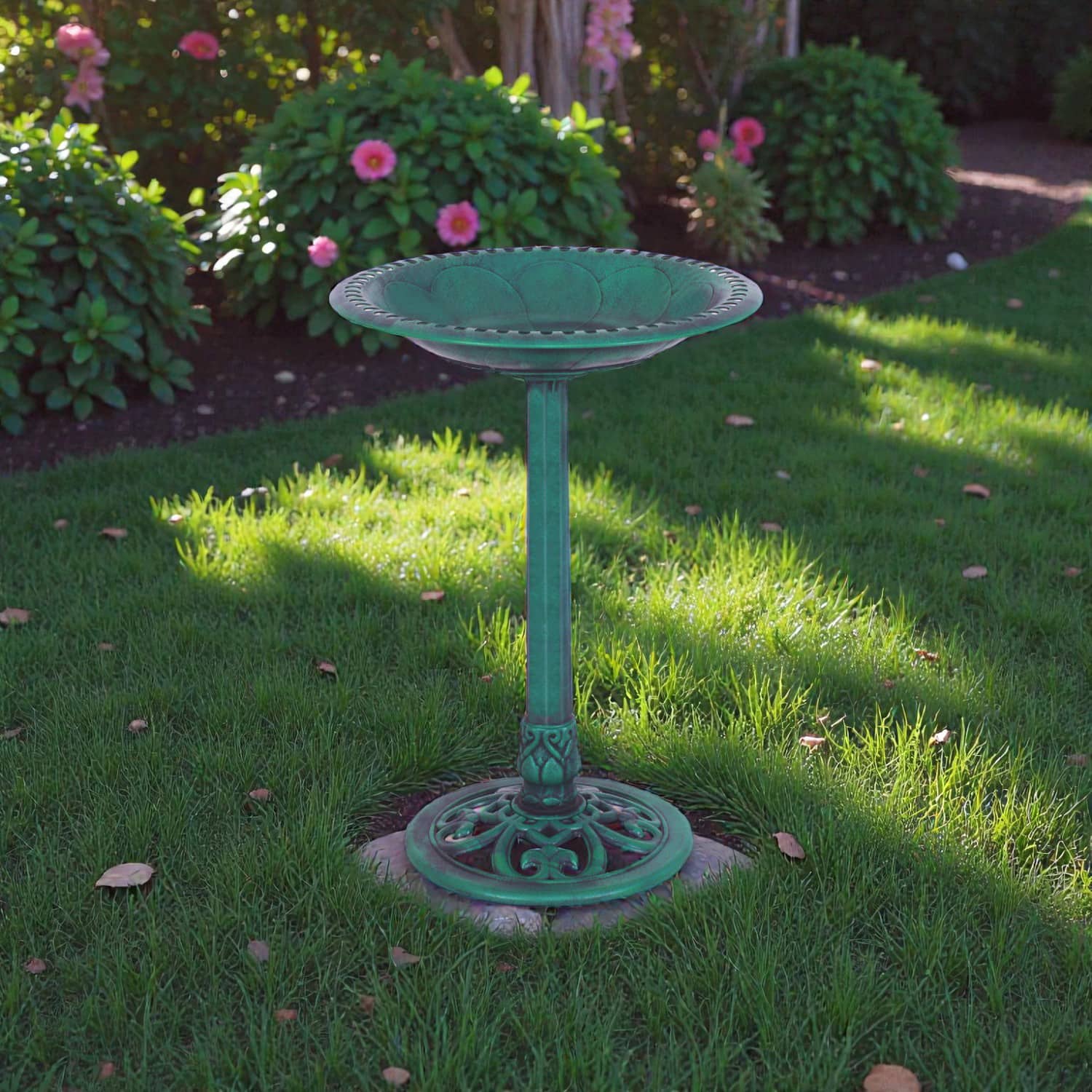 BreeBe - Decorative Pedestal Bird Bath & Feeder – Weather-Resistant Garden Accent for Birds - Green