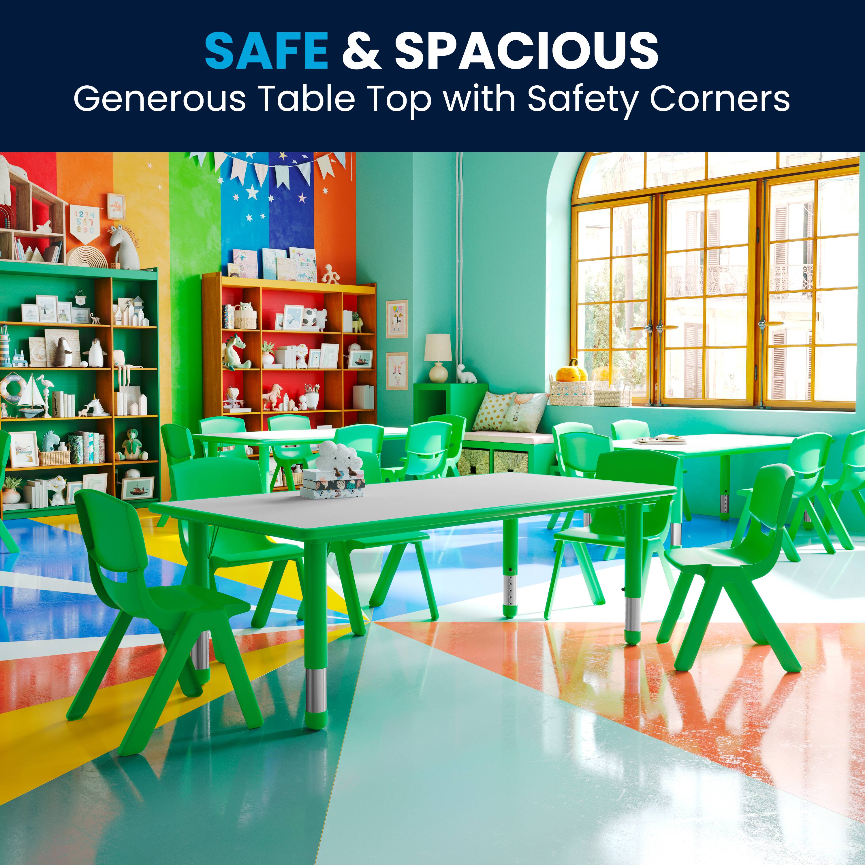 SAFE & SPACIOUS  
Generous Table Top with Safety Corners