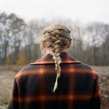 Front. Taylor Swift - Evermore - COMPACT DISCS.