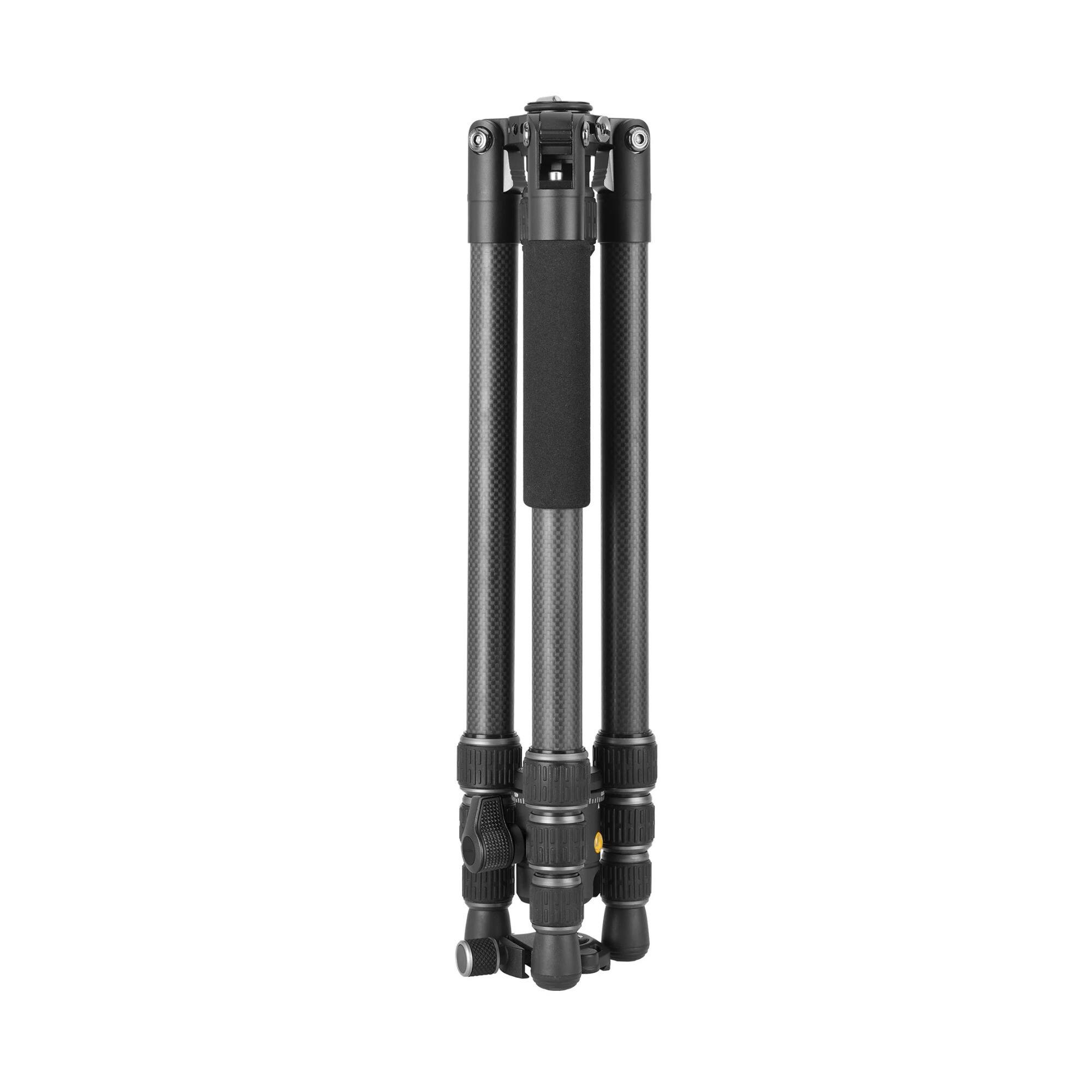 Angle. Vanguard - Vanguard Vesta GO 264CB Ultra Lightweight Carbon Fiber Travel Tripod.